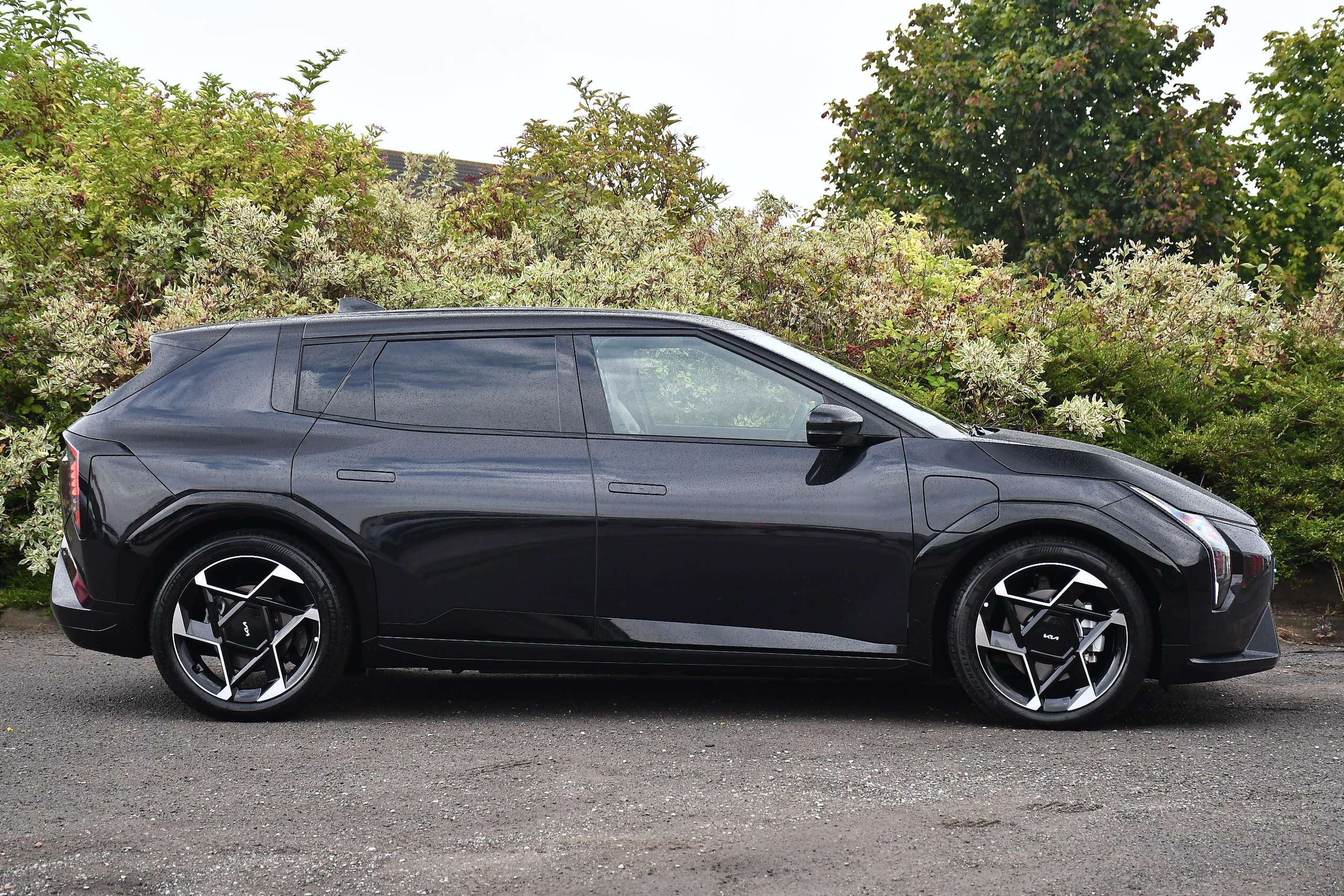 A 2026 KIA EV4 81.4kWh GT-Line Hatchback 5dr Electric Auto (201 bhp) A 2026 KIA EV4 81.4kWh GT-Line Hatchback 5dr Electric Auto (201 bhp)