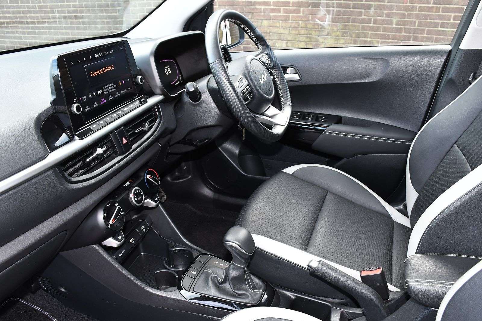 A 2024 KIA PICANTO 1.0 GT-Line Hatchback 5dr Petrol AMT Euro 6 (s/s) (62 bhp) A 2024 KIA PICANTO 1.0 GT-Line Hatchback 5dr Petrol AMT Euro 6 (s/s) (62 bhp)