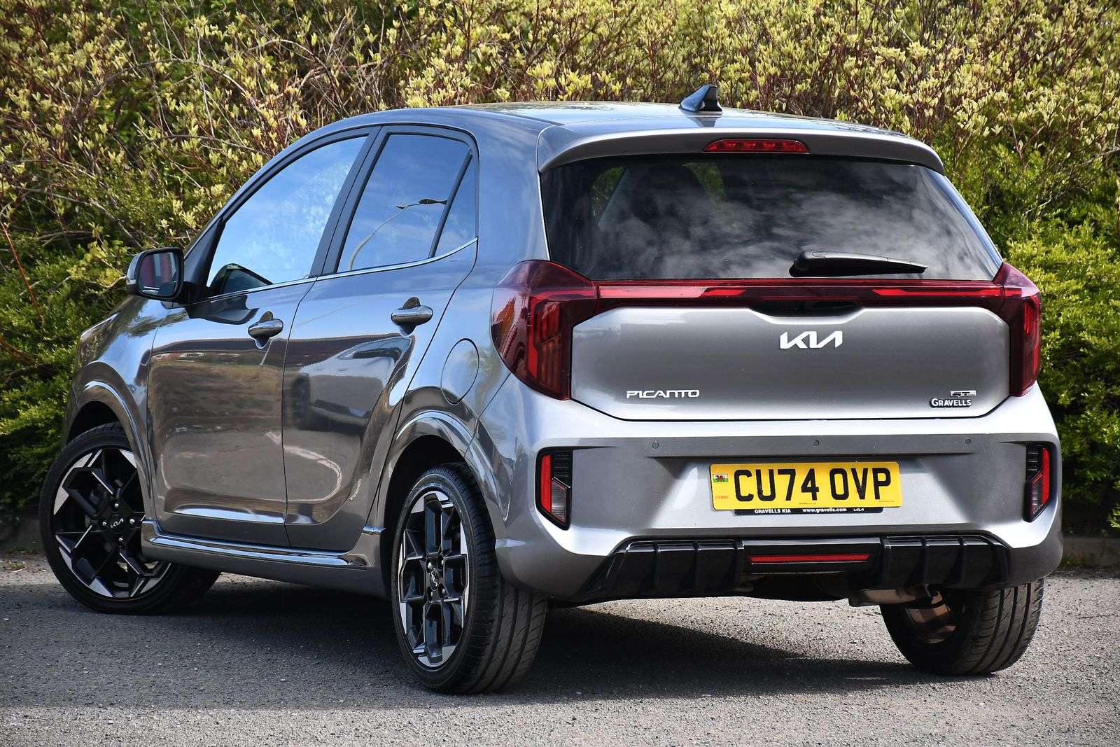 A 2024 KIA PICANTO 1.0 GT-Line Hatchback 5dr Petrol AMT Euro 6 (s/s) (62 bhp) A 2024 KIA PICANTO 1.0 GT-Line Hatchback 5dr Petrol AMT Euro 6 (s/s) (62 bhp)