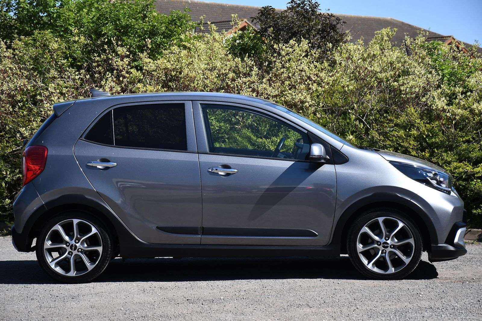 A 2024 KIA PICANTO 1.0 DPi X-Line S Hatchback 5dr Petrol AMT Euro 6 (s/s) (66 bhp) A 2024 KIA PICANTO 1.0 DPi X-Line S Hatchback 5dr Petrol AMT Euro 6 (s/s) (66 bhp)