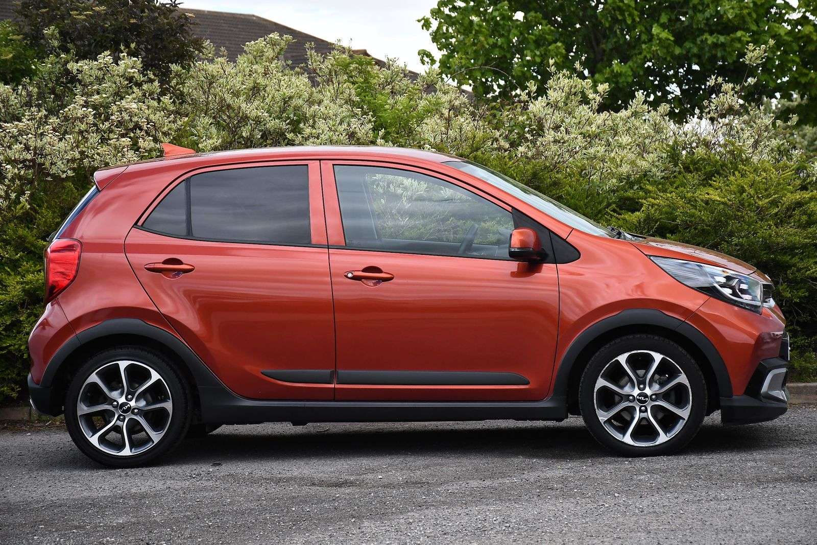 A 2022 KIA PICANTO 1.0 DPi X-Line Hatchback 5dr Petrol AMT Euro 6 (s/s) (66 bhp) A 2022 KIA PICANTO 1.0 DPi X-Line Hatchback 5dr Petrol AMT Euro 6 (s/s) (66 bhp)