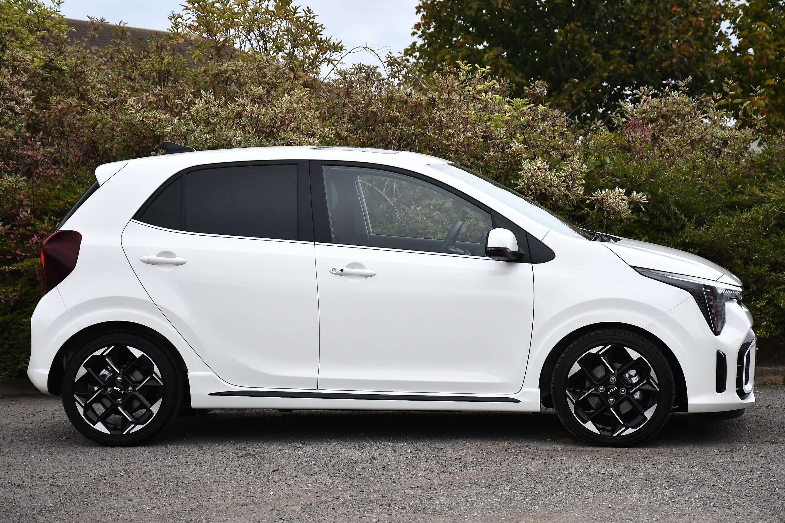 A 2026 KIA PICANTO 1.0 GT-Line S Hatchback 5dr Petrol AMT Euro 6 (s/s) (67 bhp) A 2026 KIA PICANTO 1.0 GT-Line S Hatchback 5dr Petrol AMT Euro 6 (s/s) (67 bhp)