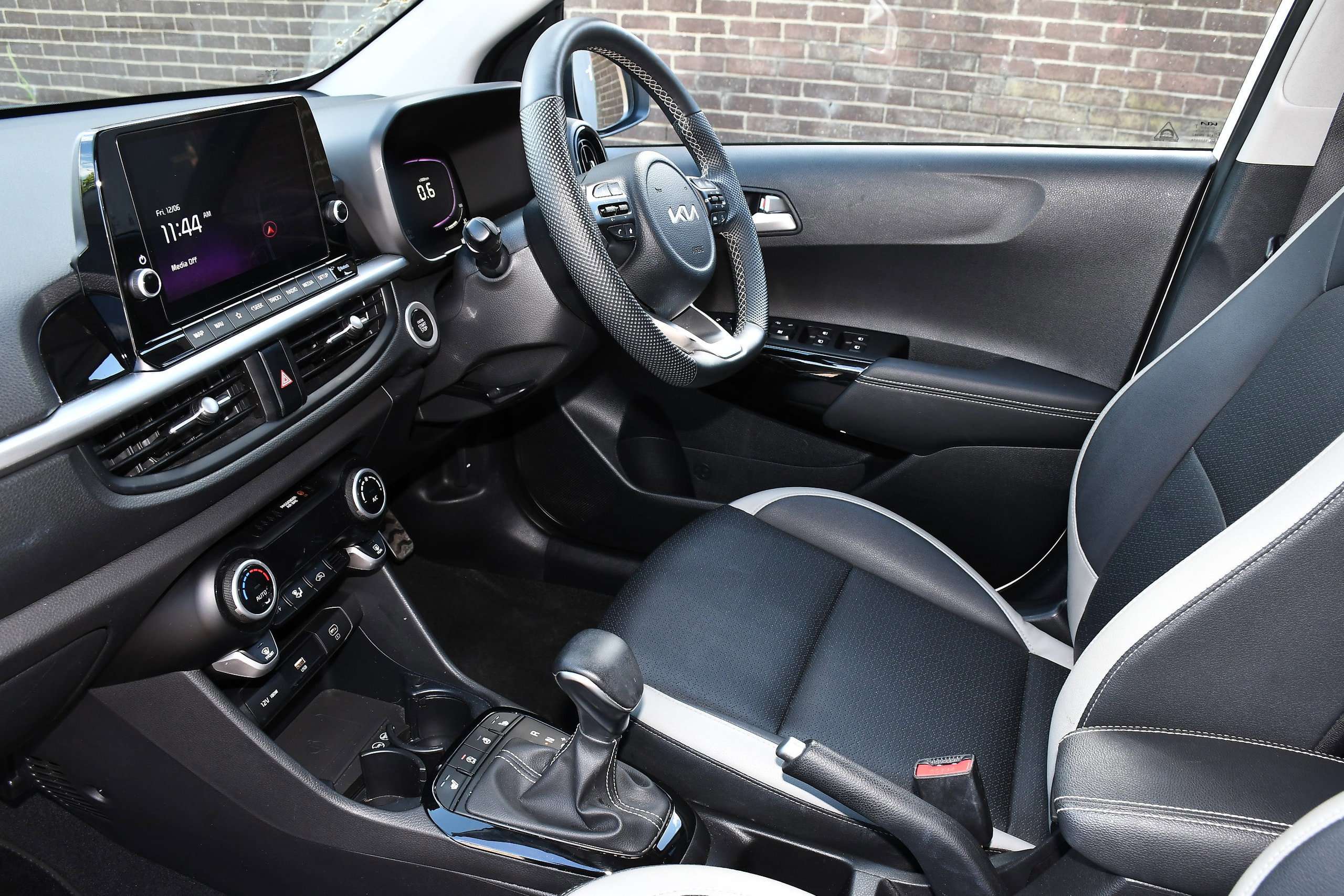 A 2024 KIA PICANTO 1.2 GT-Line S Hatchback 5dr Petrol AMT Euro 6 (s/s) (77 bhp) A 2024 KIA PICANTO 1.2 GT-Line S Hatchback 5dr Petrol AMT Euro 6 (s/s) (77 bhp)