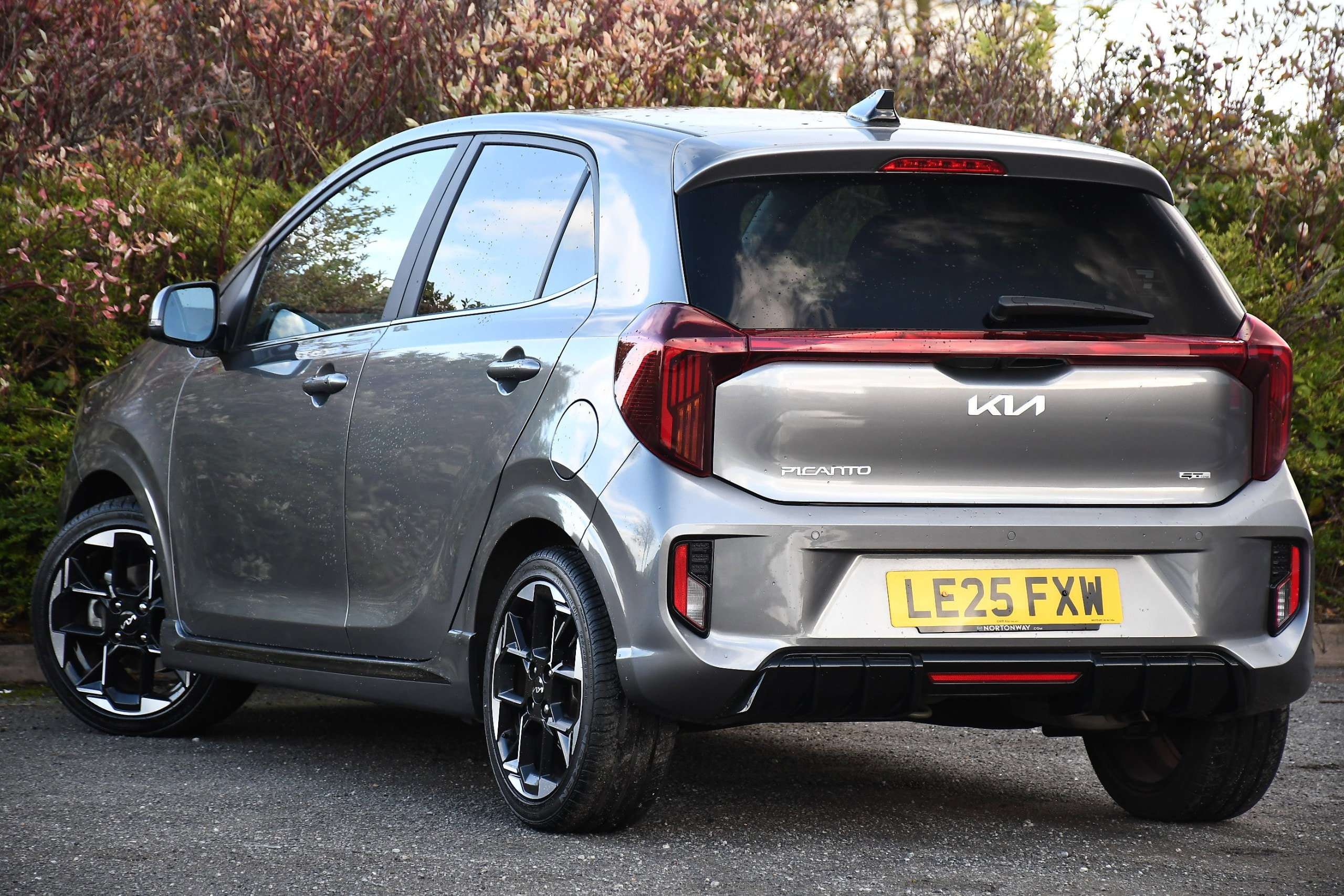 A 2025 KIA PICANTO 1.2 GT-Line S Hatchback 5dr Petrol AMT Euro 6 (s/s) (77 bhp) A 2025 KIA PICANTO 1.2 GT-Line S Hatchback 5dr Petrol AMT Euro 6 (s/s) (77 bhp)