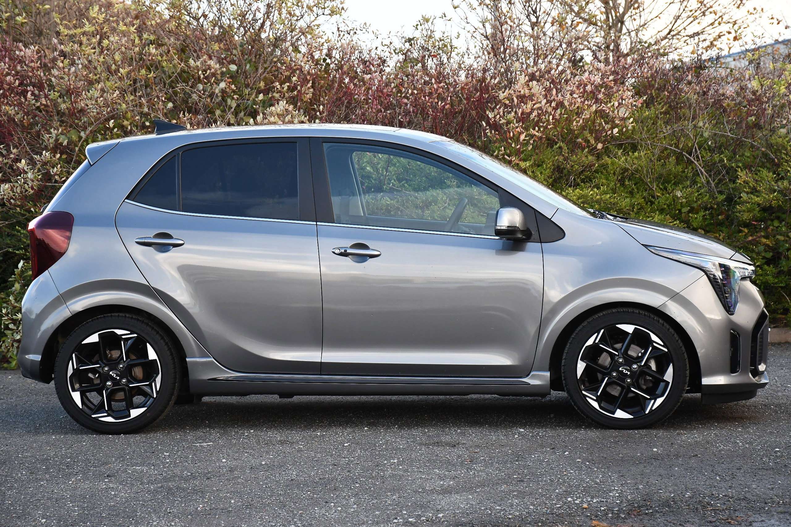 A 2025 KIA PICANTO 1.2 GT-Line S Hatchback 5dr Petrol AMT Euro 6 (s/s) (77 bhp) A 2025 KIA PICANTO 1.2 GT-Line S Hatchback 5dr Petrol AMT Euro 6 (s/s) (77 bhp)