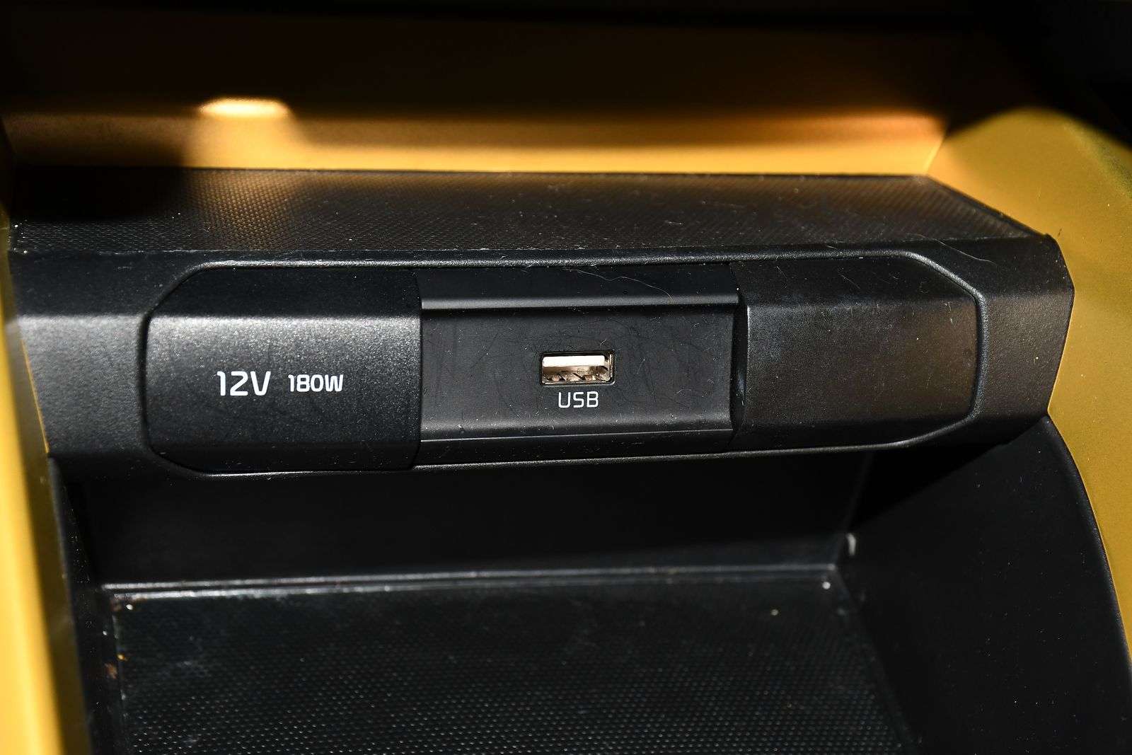 2023 KIA STONIC 2023 KIA STONIC