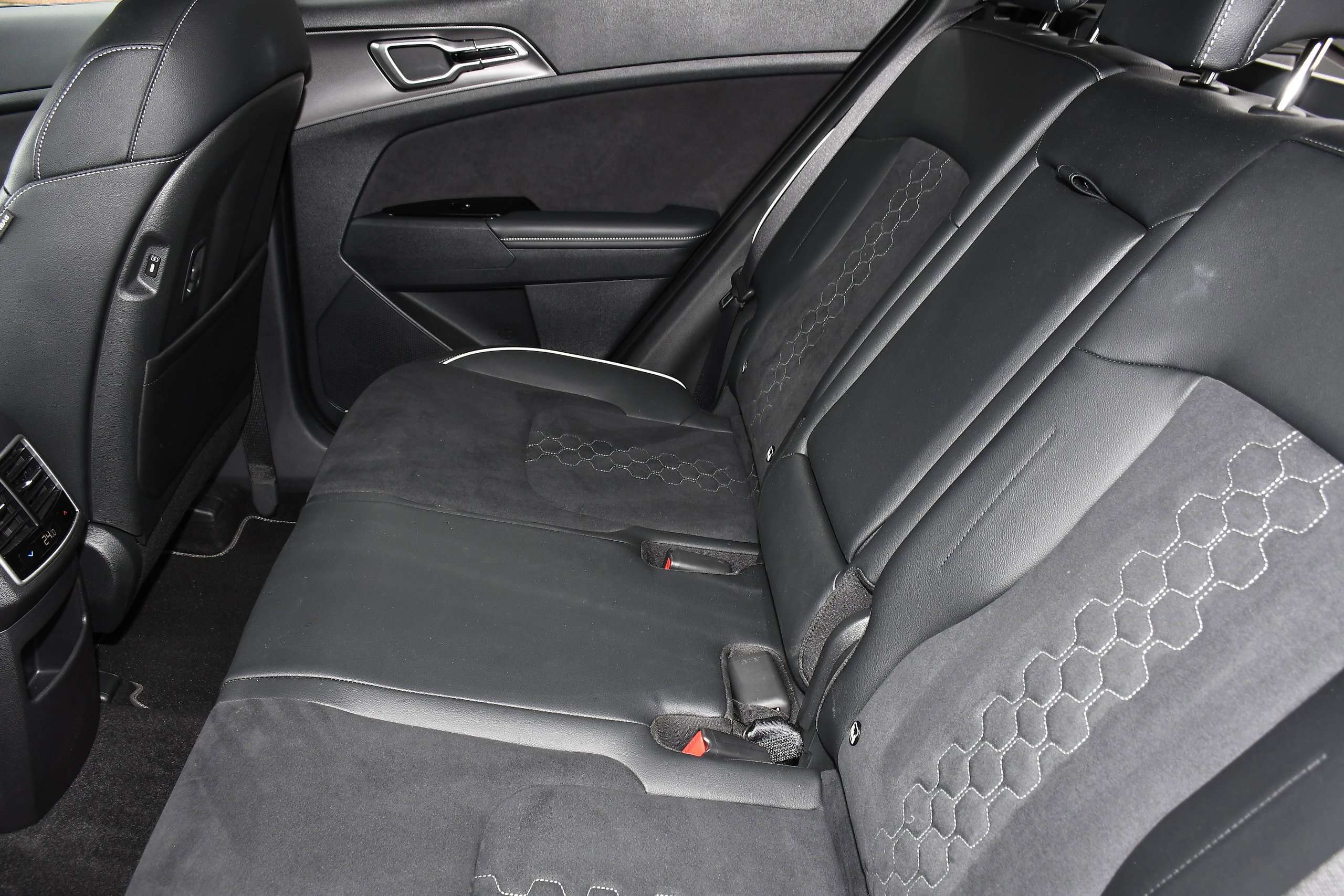 2025 KIA SPORTAGE 2025 KIA SPORTAGE