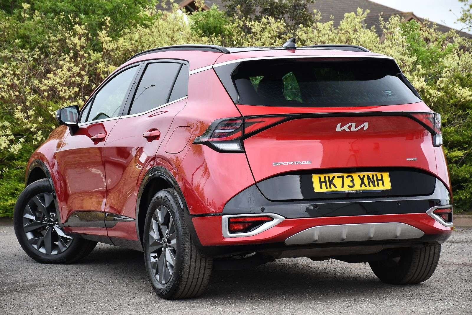 A 2024 KIA SPORTAGE 1.6 h T-GDi GT-Line S SUV 5dr Petrol Hybrid Auto Euro 6 (s/s) (226 bhp) A 2024 KIA SPORTAGE 1.6 h T-GDi GT-Line S SUV 5dr Petrol Hybrid Auto Euro 6 (s/s) (226 bhp)