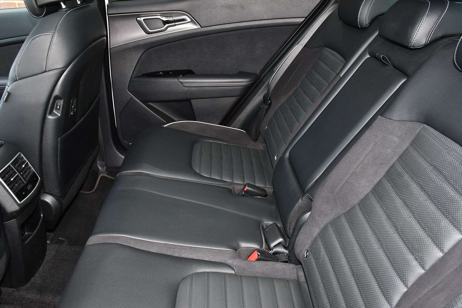 2023 KIA SPORTAGE 2023 KIA SPORTAGE