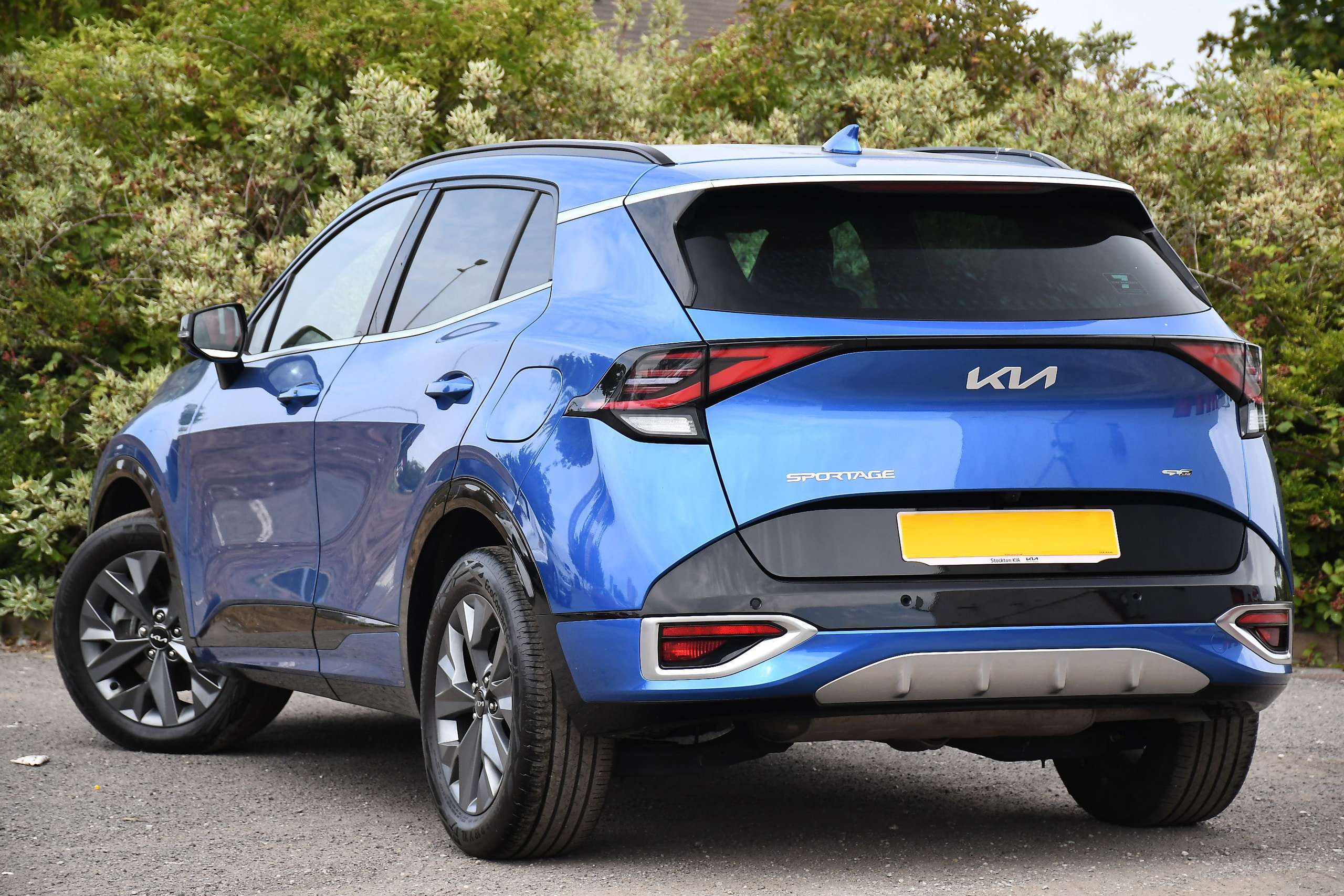 A 2024 KIA SPORTAGE 1.6 h T-GDi GT-Line SUV 5dr Petrol Hybrid Auto Euro 6 (s/s) (226 bhp) A 2024 KIA SPORTAGE 1.6 h T-GDi GT-Line SUV 5dr Petrol Hybrid Auto Euro 6 (s/s) (226 bhp)