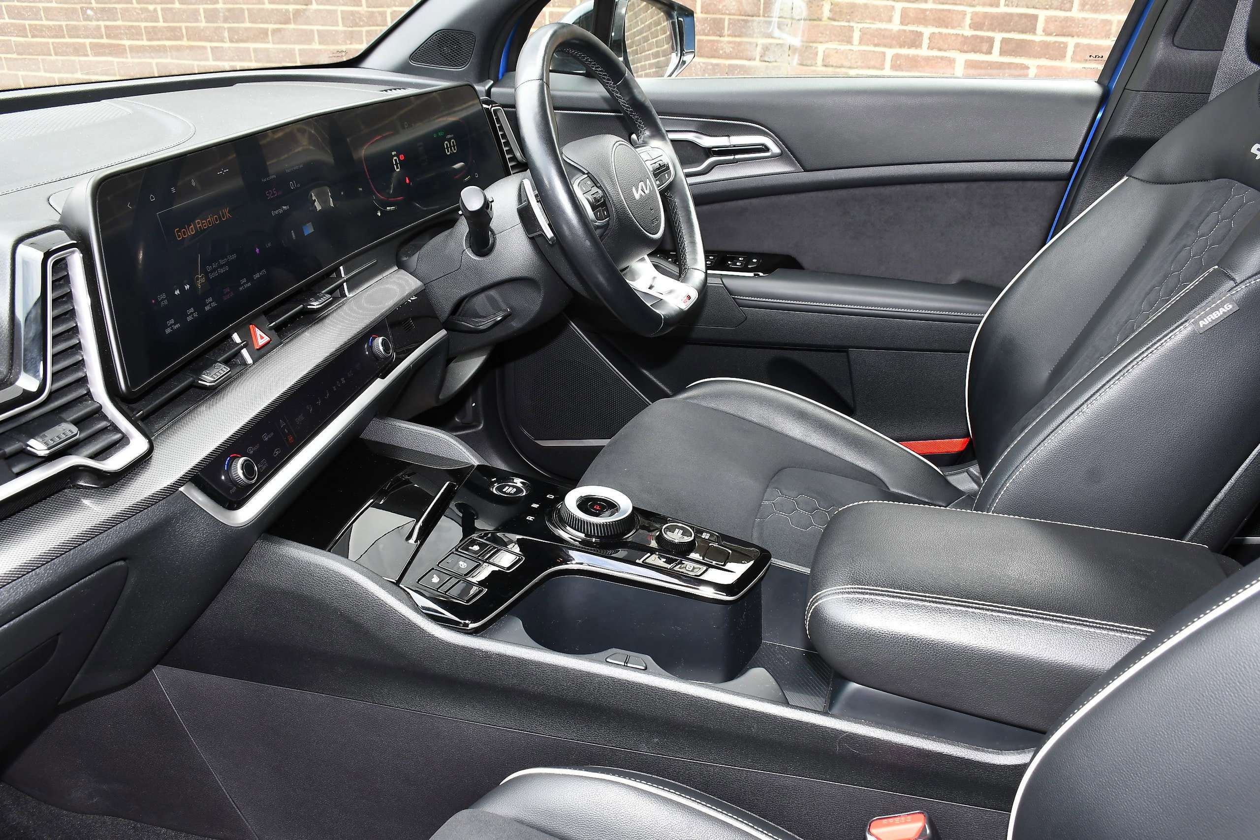 A 2024 KIA SPORTAGE 1.6 h T-GDi GT-Line SUV 5dr Petrol Hybrid Auto Euro 6 (s/s) (226 bhp) A 2024 KIA SPORTAGE 1.6 h T-GDi GT-Line SUV 5dr Petrol Hybrid Auto Euro 6 (s/s) (226 bhp)