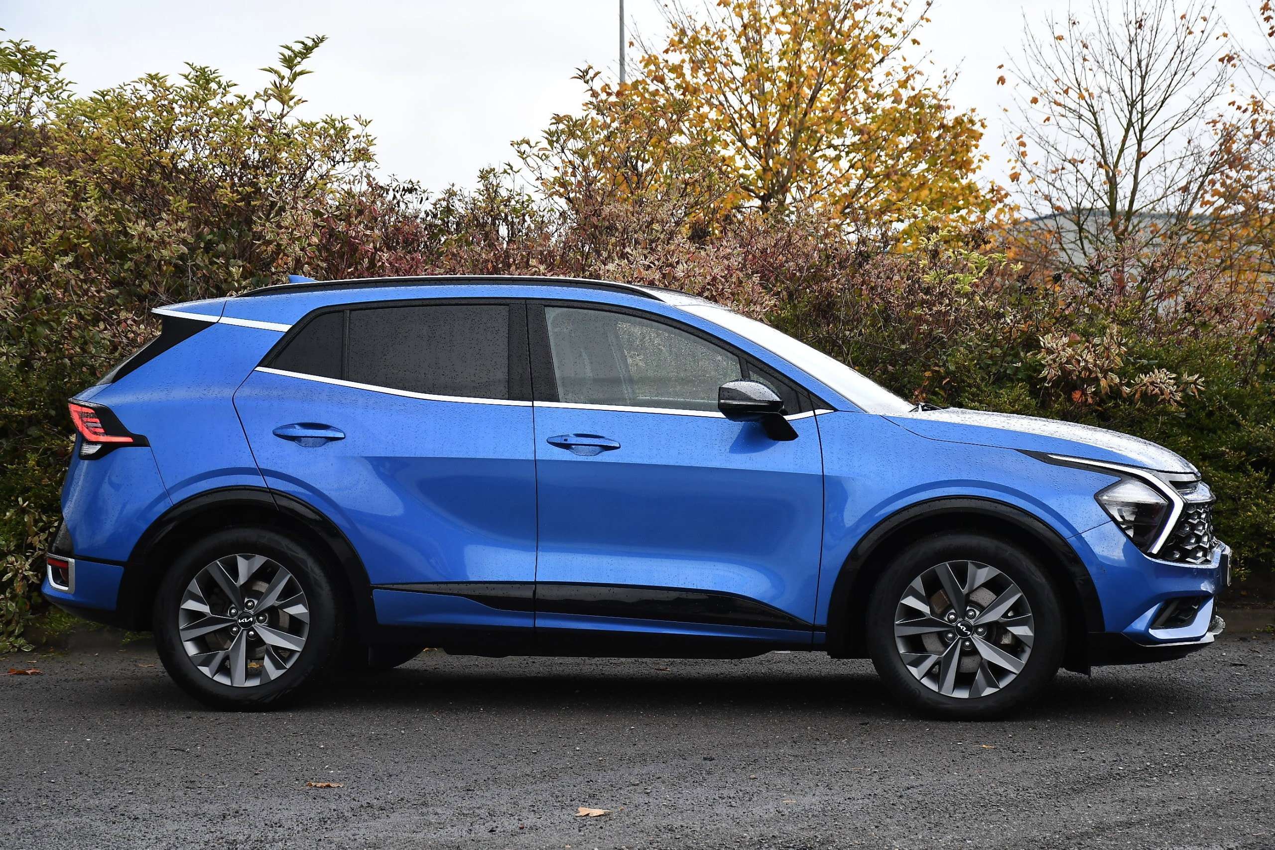 A 2023 KIA SPORTAGE 1.6 h T-GDi GT-Line SUV 5dr Petrol Hybrid Auto Euro 6 (s/s) (226 bhp) A 2023 KIA SPORTAGE 1.6 h T-GDi GT-Line SUV 5dr Petrol Hybrid Auto Euro 6 (s/s) (226 bhp)