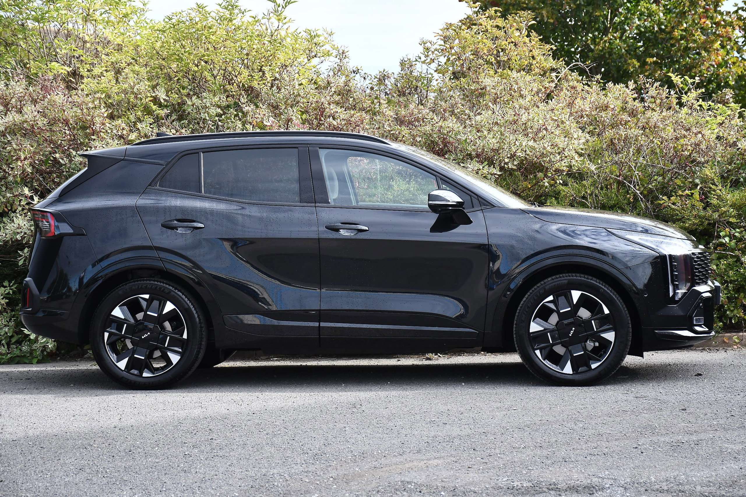 A 2026 KIA SPORTAGE 1.6 h T-GDi GT-Line S SUV 5dr Petrol Hybrid Auto Euro 6 (s/s) (235 bhp) A 2026 KIA SPORTAGE 1.6 h T-GDi GT-Line S SUV 5dr Petrol Hybrid Auto Euro 6 (s/s) (235 bhp)