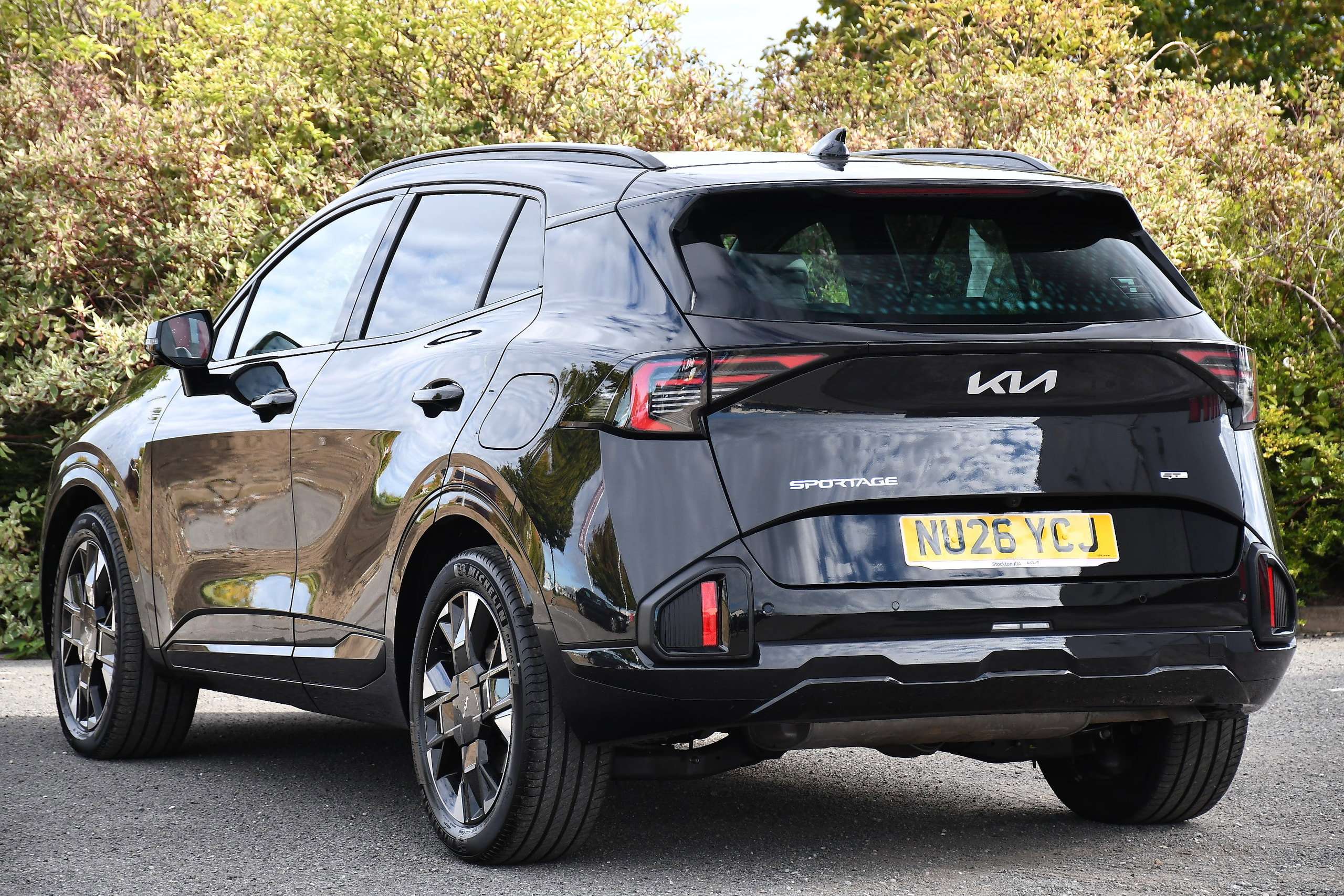 A 2026 KIA SPORTAGE 1.6 h T-GDi GT-Line S SUV 5dr Petrol Hybrid Auto Euro 6 (s/s) (235 bhp) A 2026 KIA SPORTAGE 1.6 h T-GDi GT-Line S SUV 5dr Petrol Hybrid Auto Euro 6 (s/s) (235 bhp)