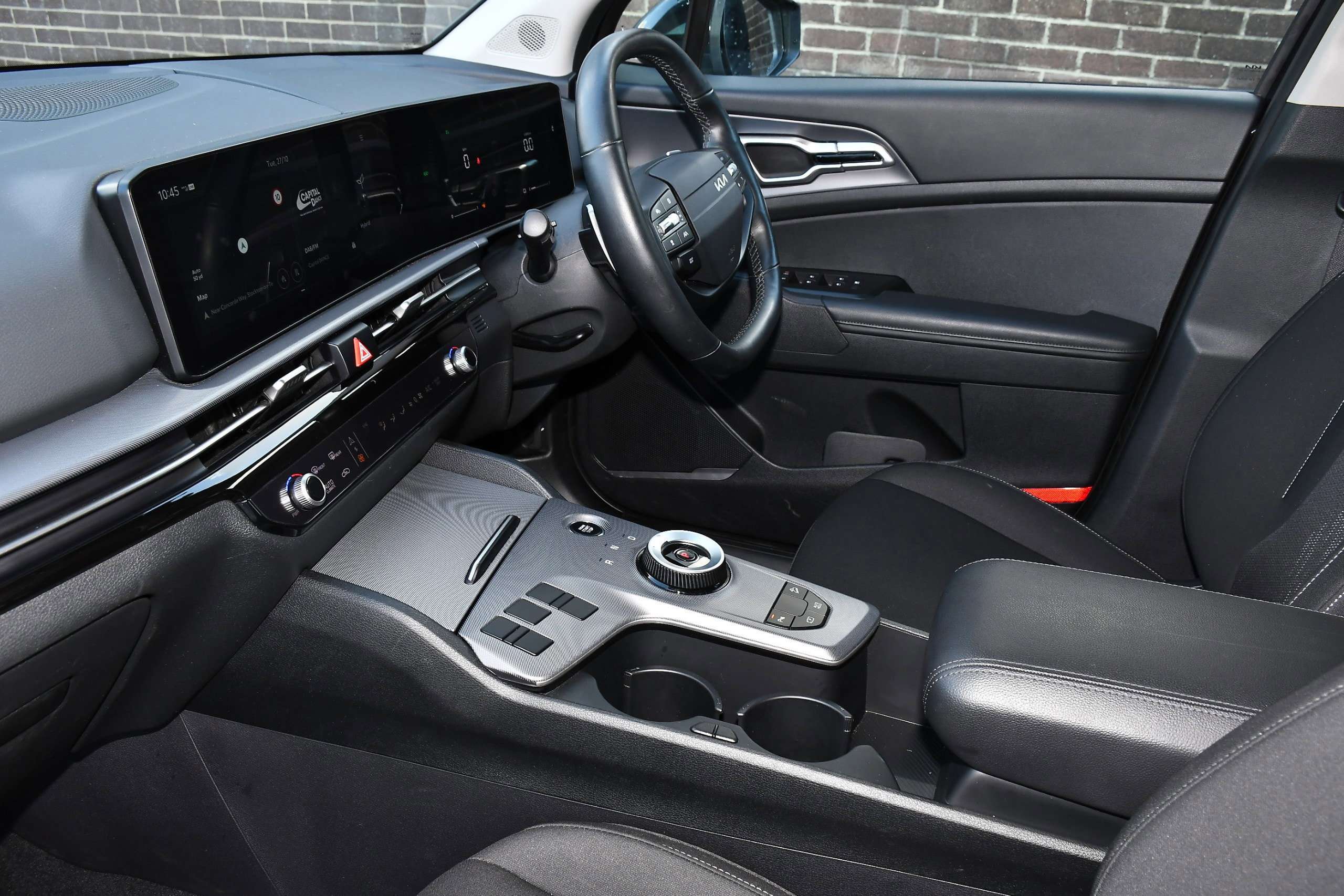 A 2026 KIA SPORTAGE 1.6 h T-GDi Pure SUV 5dr Petrol Hybrid Auto Euro 6 (s/s) (235 bhp) A 2026 KIA SPORTAGE 1.6 h T-GDi Pure SUV 5dr Petrol Hybrid Auto Euro 6 (s/s) (235 bhp)