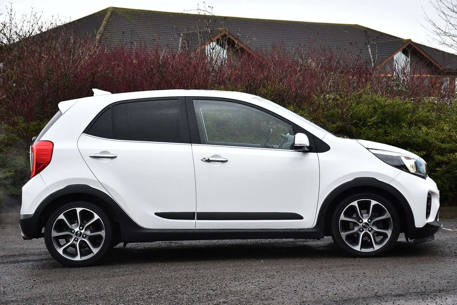 A 2019 KIA PICANTO X-LINE S A 2019 KIA PICANTO X-LINE S