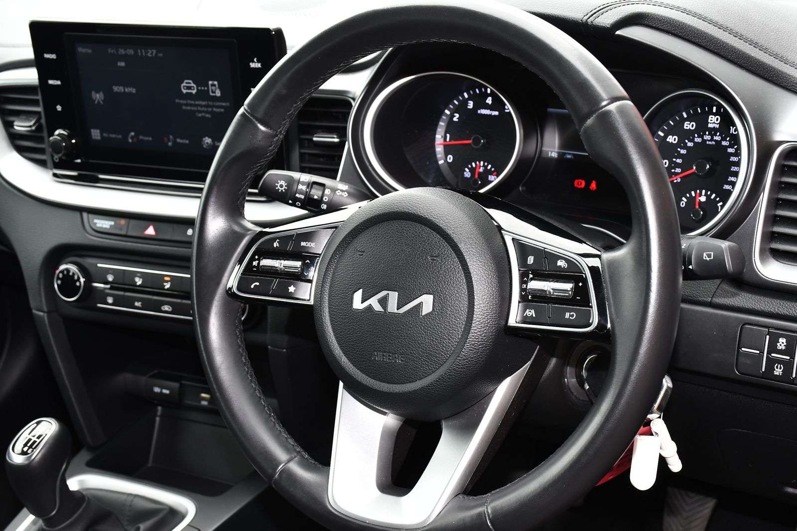 2023 KIA CEED 2023 KIA CEED