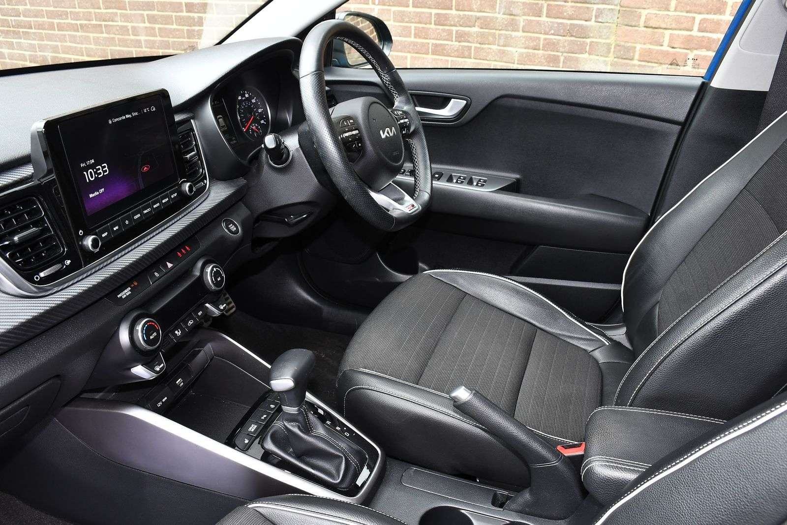 A 2023 KIA RIO 1.0 T-GDi MHEV GT-Line S Hatchback 5dr Petrol Hybrid DCT Euro 6 (s/s) (118 bhp) A 2023 KIA RIO 1.0 T-GDi MHEV GT-Line S Hatchback 5dr Petrol Hybrid DCT Euro 6 (s/s) (118 bhp)