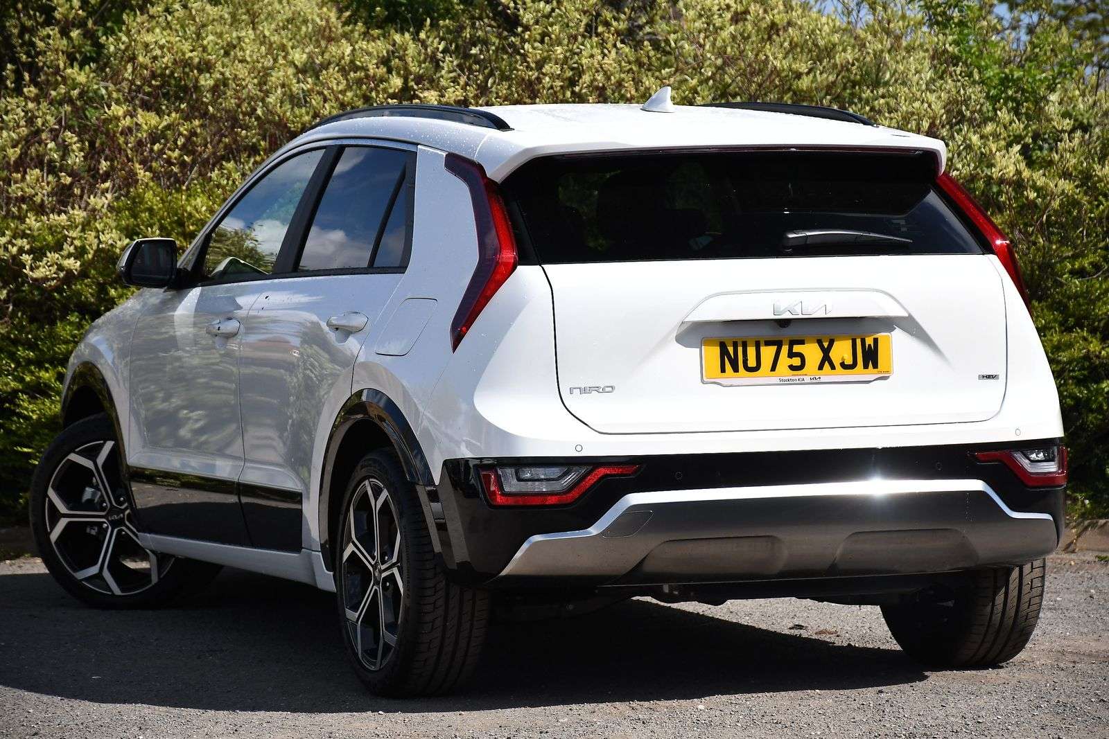 A 2025 KIA NIRO 1.6h GDi 3 SUV 5dr Petrol Hybrid DCT Euro 6 (s/s) (127 bhp) A 2025 KIA NIRO 1.6h GDi 3 SUV 5dr Petrol Hybrid DCT Euro 6 (s/s) (127 bhp)