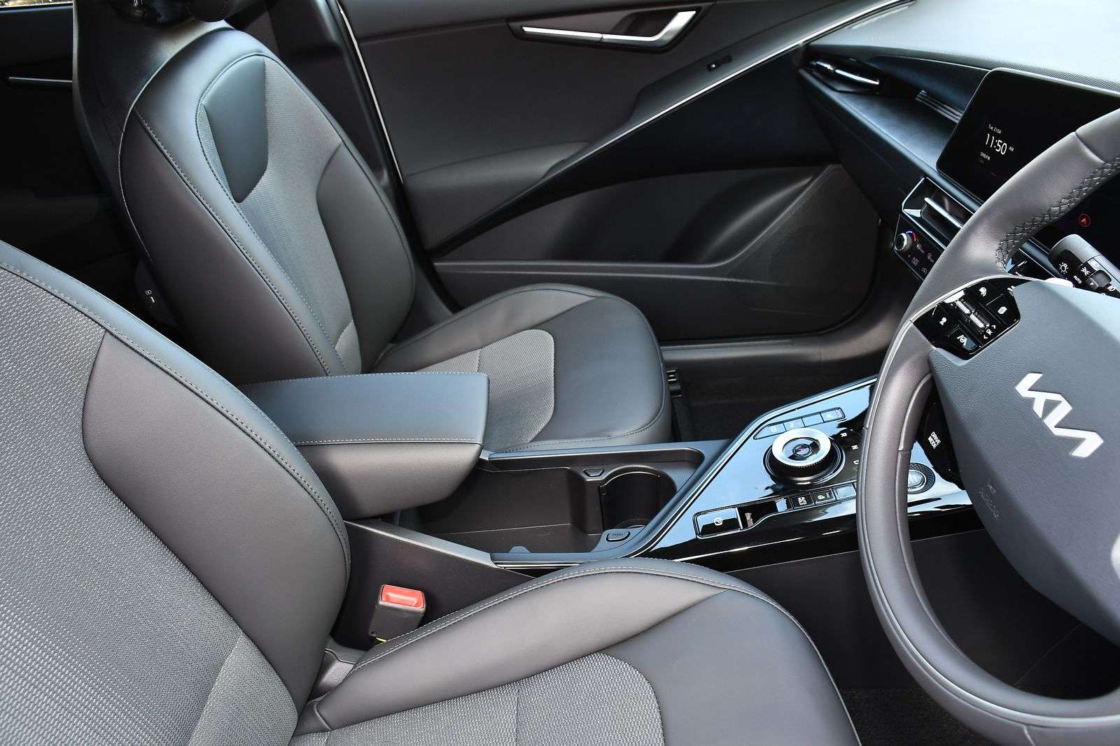 2025 KIA NIRO 2025 KIA NIRO