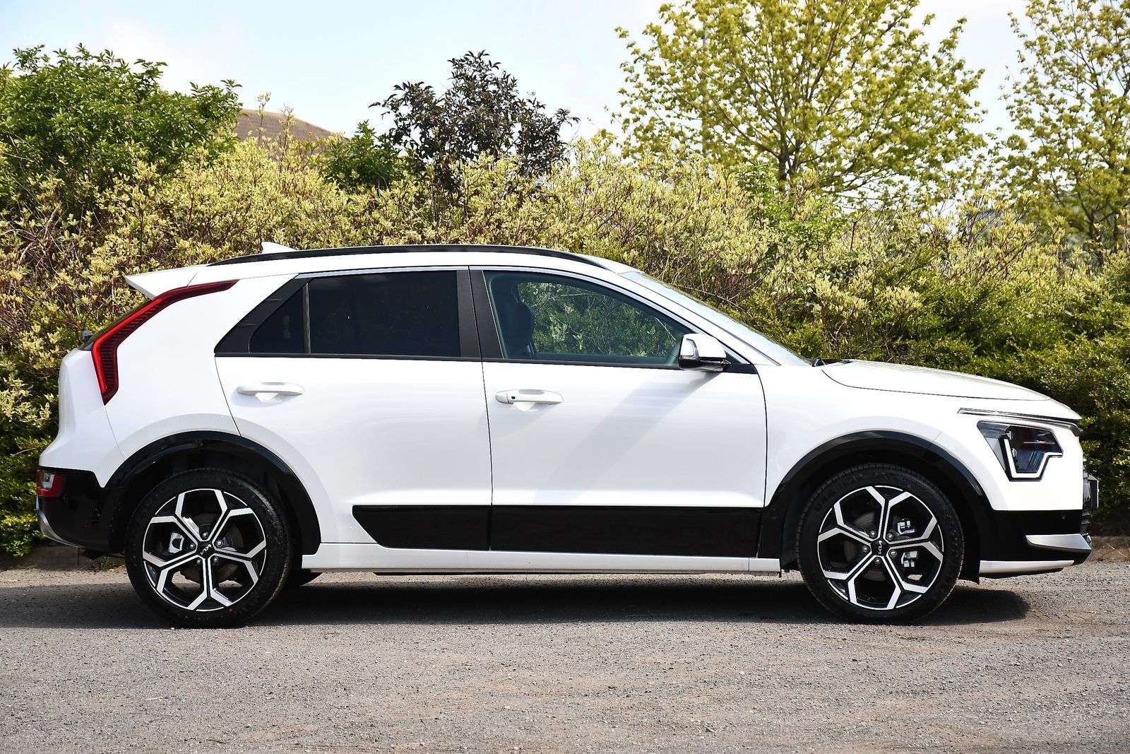 A 2025 KIA NIRO 1.6h GDi 3 SUV 5dr Petrol Hybrid DCT Euro 6 (s/s) (127 bhp) A 2025 KIA NIRO 1.6h GDi 3 SUV 5dr Petrol Hybrid DCT Euro 6 (s/s) (127 bhp)