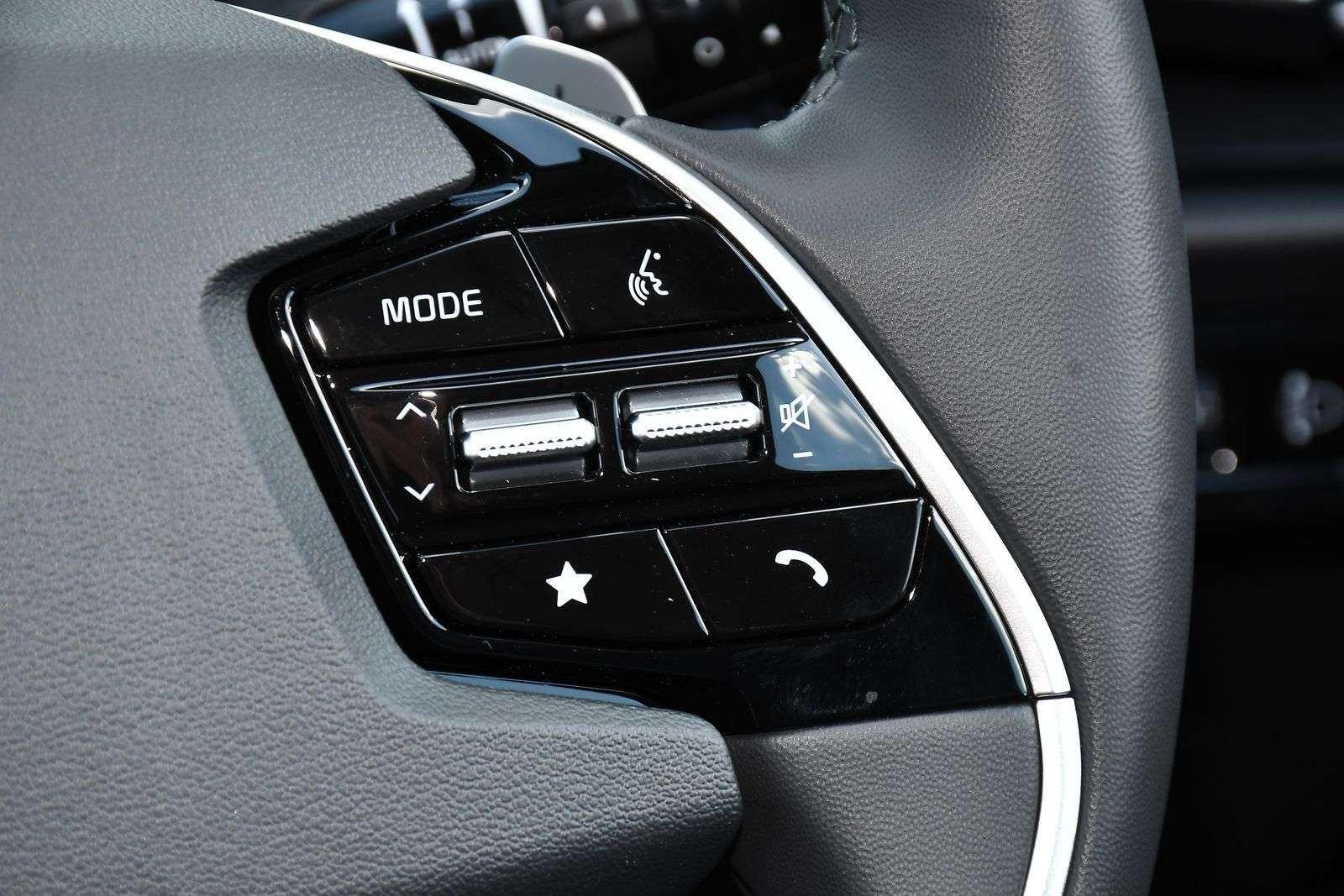 2025 KIA NIRO 2025 KIA NIRO