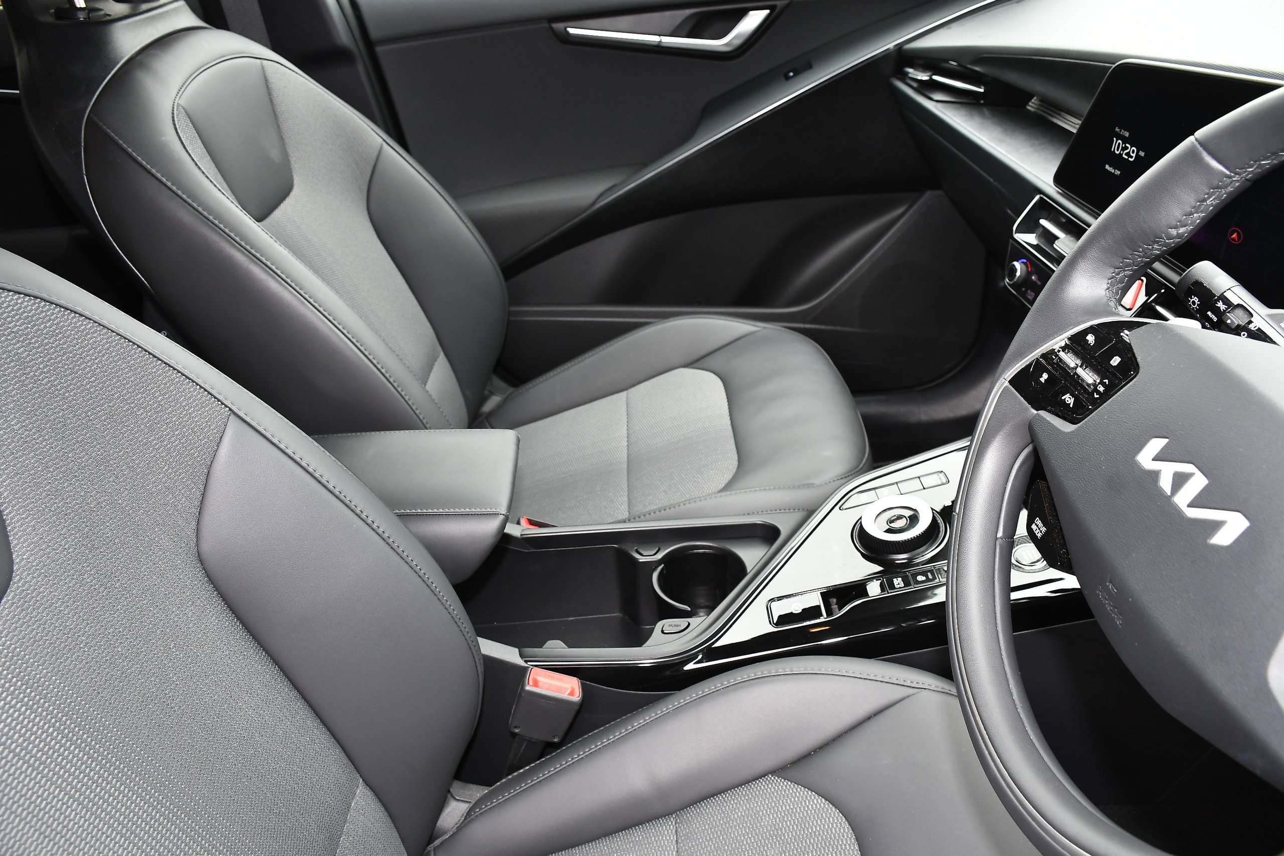 2025 KIA NIRO 2025 KIA NIRO