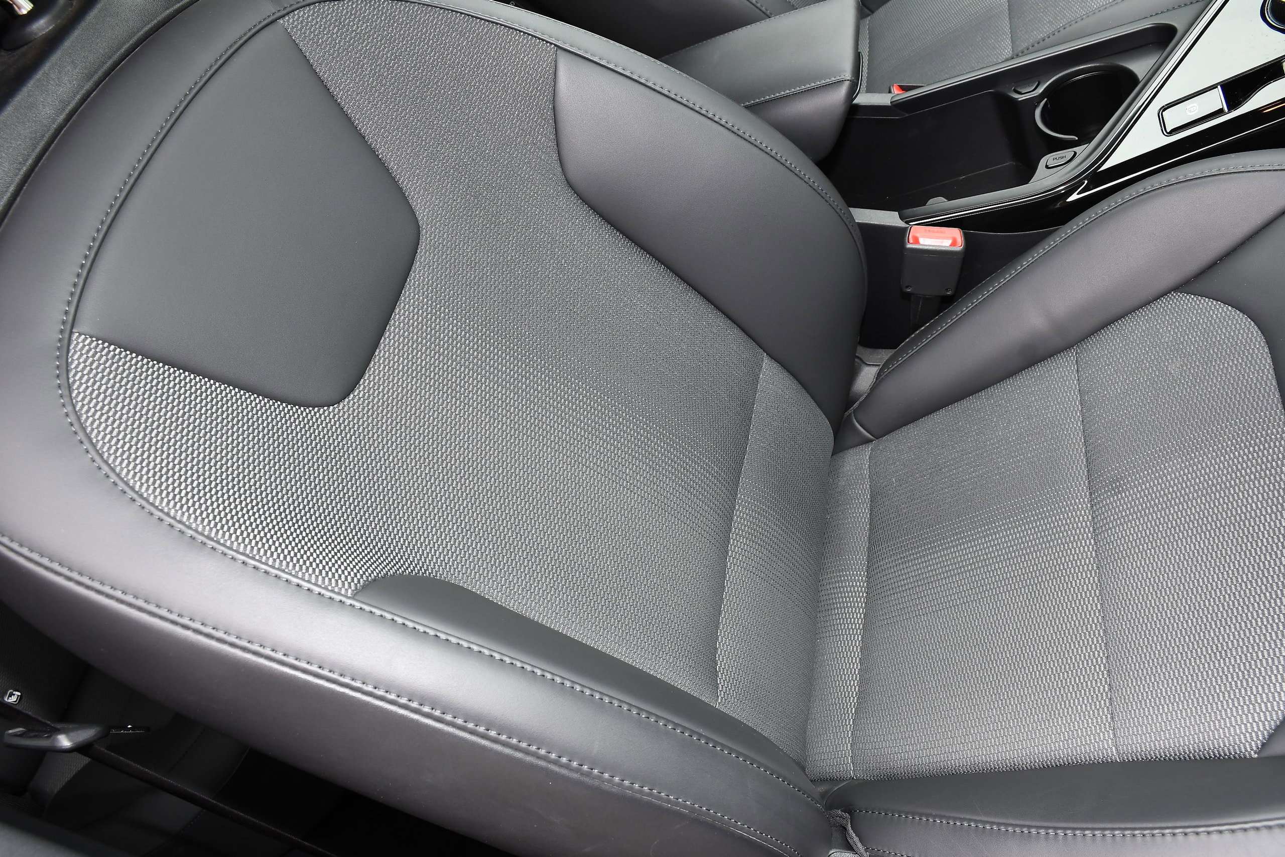2025 KIA NIRO 2025 KIA NIRO