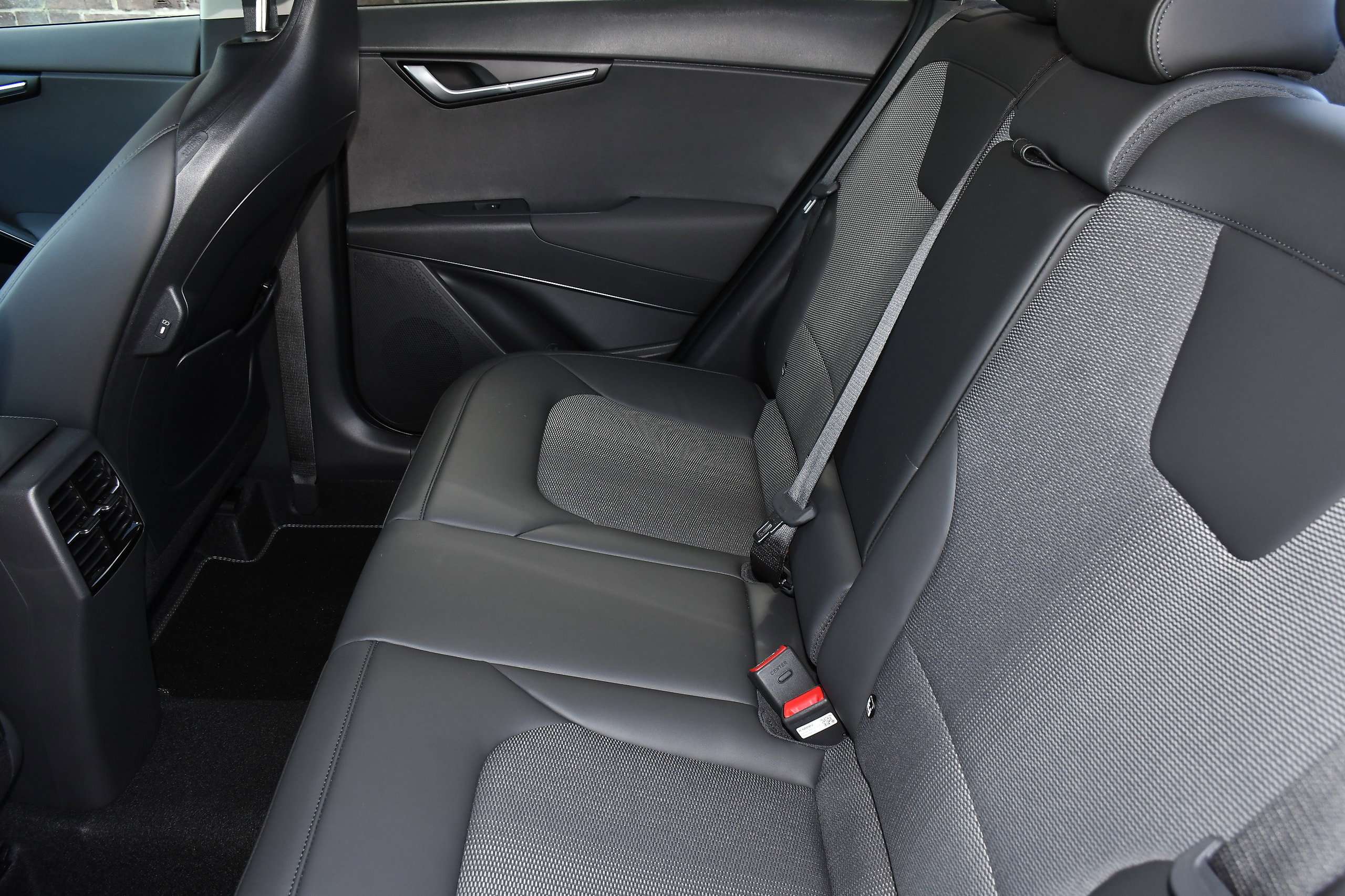 2025 KIA NIRO 2025 KIA NIRO