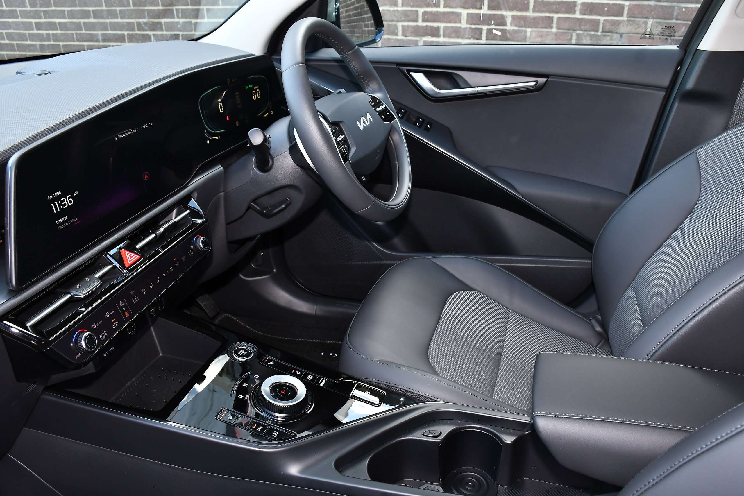 A 2025 KIA NIRO 1.6h GDi Evolve SUV 5dr Petrol Hybrid DCT Euro 6 (s/s) (136 bhp) A 2025 KIA NIRO 1.6h GDi Evolve SUV 5dr Petrol Hybrid DCT Euro 6 (s/s) (136 bhp)