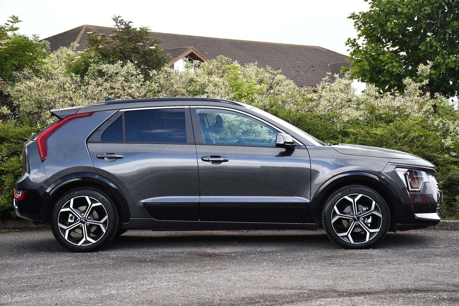 A 2026 KIA NIRO 1.6h GDi Evolve SUV 5dr Petrol Hybrid DCT Euro 6 (s/s) (136 bhp) A 2026 KIA NIRO 1.6h GDi Evolve SUV 5dr Petrol Hybrid DCT Euro 6 (s/s) (136 bhp)