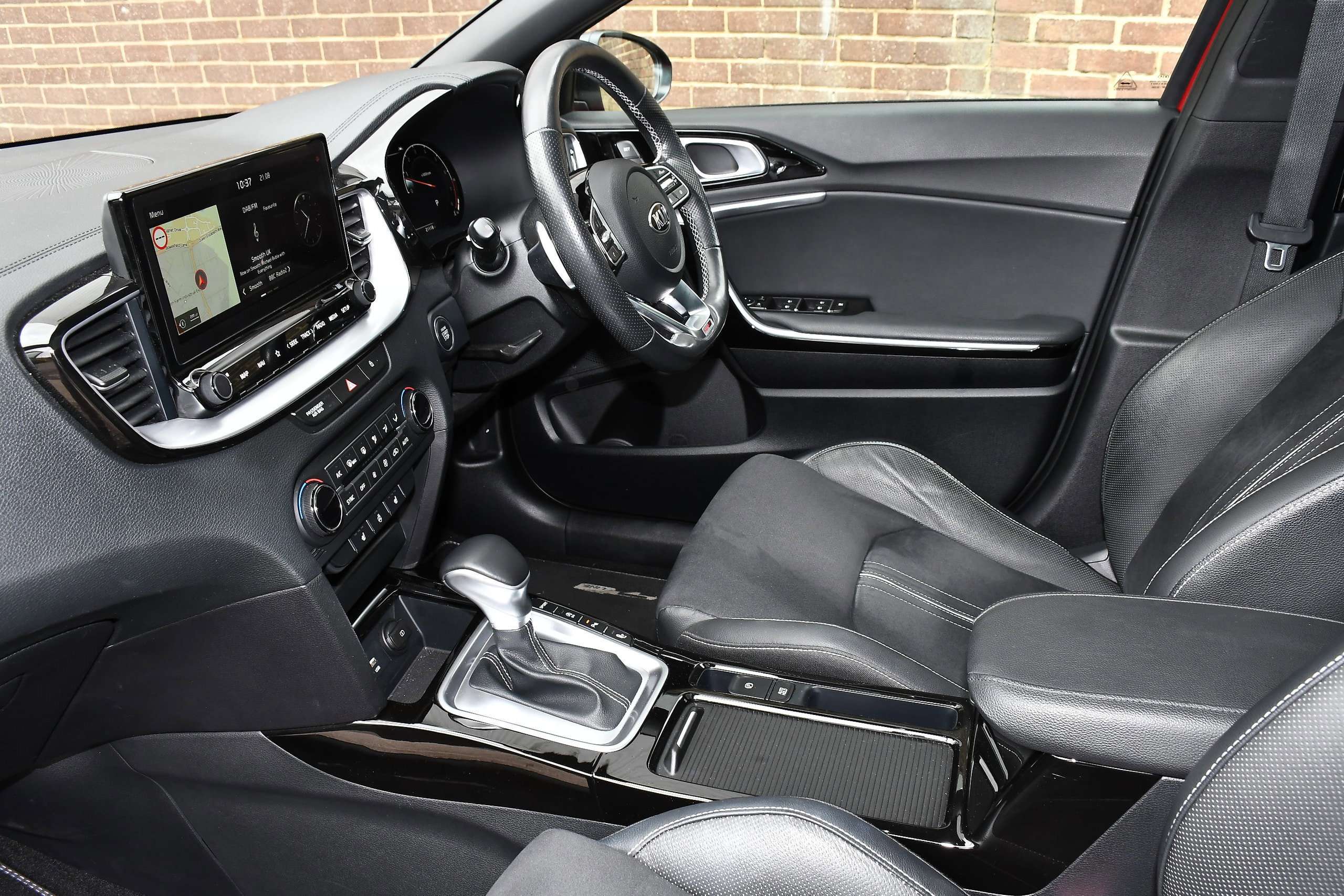 A 2020 KIA CEED 1.4 T-GDi GT-Line S Hatchback 5dr Petrol DCT Euro 6 (s/s) (138 bhp) A 2020 KIA CEED 1.4 T-GDi GT-Line S Hatchback 5dr Petrol DCT Euro 6 (s/s) (138 bhp)