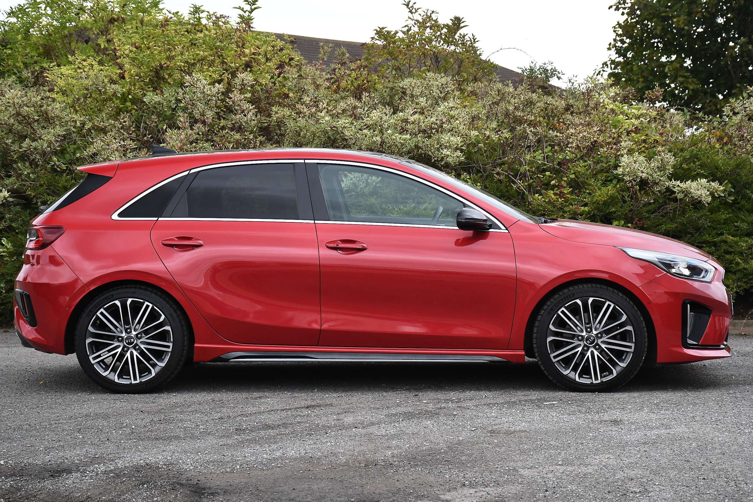 A 2020 KIA CEED 1.4 T-GDi GT-Line S Hatchback 5dr Petrol DCT Euro 6 (s/s) (138 bhp) A 2020 KIA CEED 1.4 T-GDi GT-Line S Hatchback 5dr Petrol DCT Euro 6 (s/s) (138 bhp)