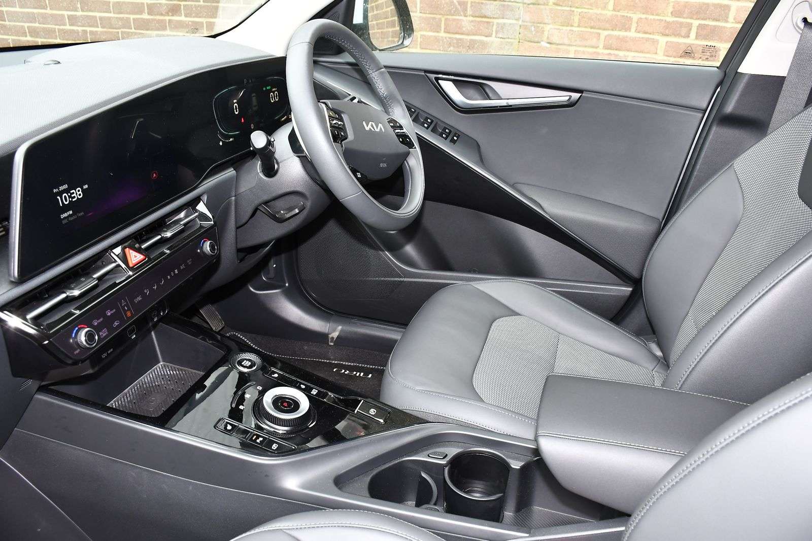 A 2024 KIA NIRO 1.6h GDi 3 SUV 5dr Petrol Hybrid DCT Euro 6 (s/s) (139 bhp) A 2024 KIA NIRO 1.6h GDi 3 SUV 5dr Petrol Hybrid DCT Euro 6 (s/s) (139 bhp)