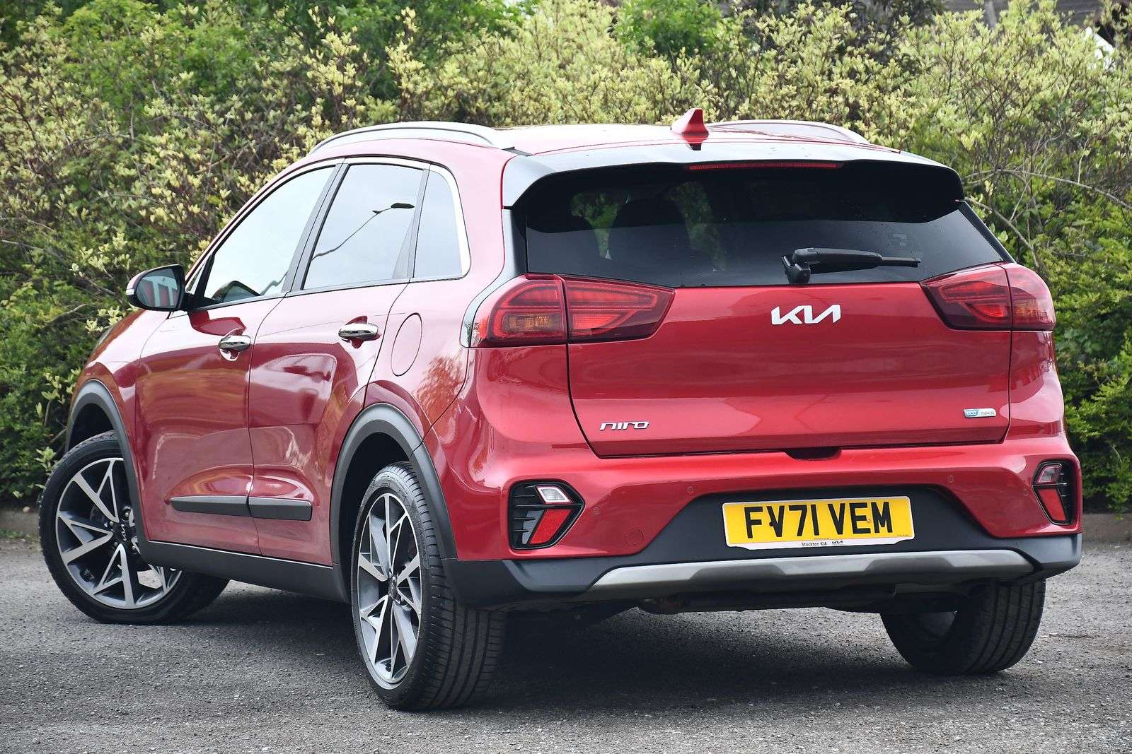 A 2021 KIA NIRO 3 A 2021 KIA NIRO 3