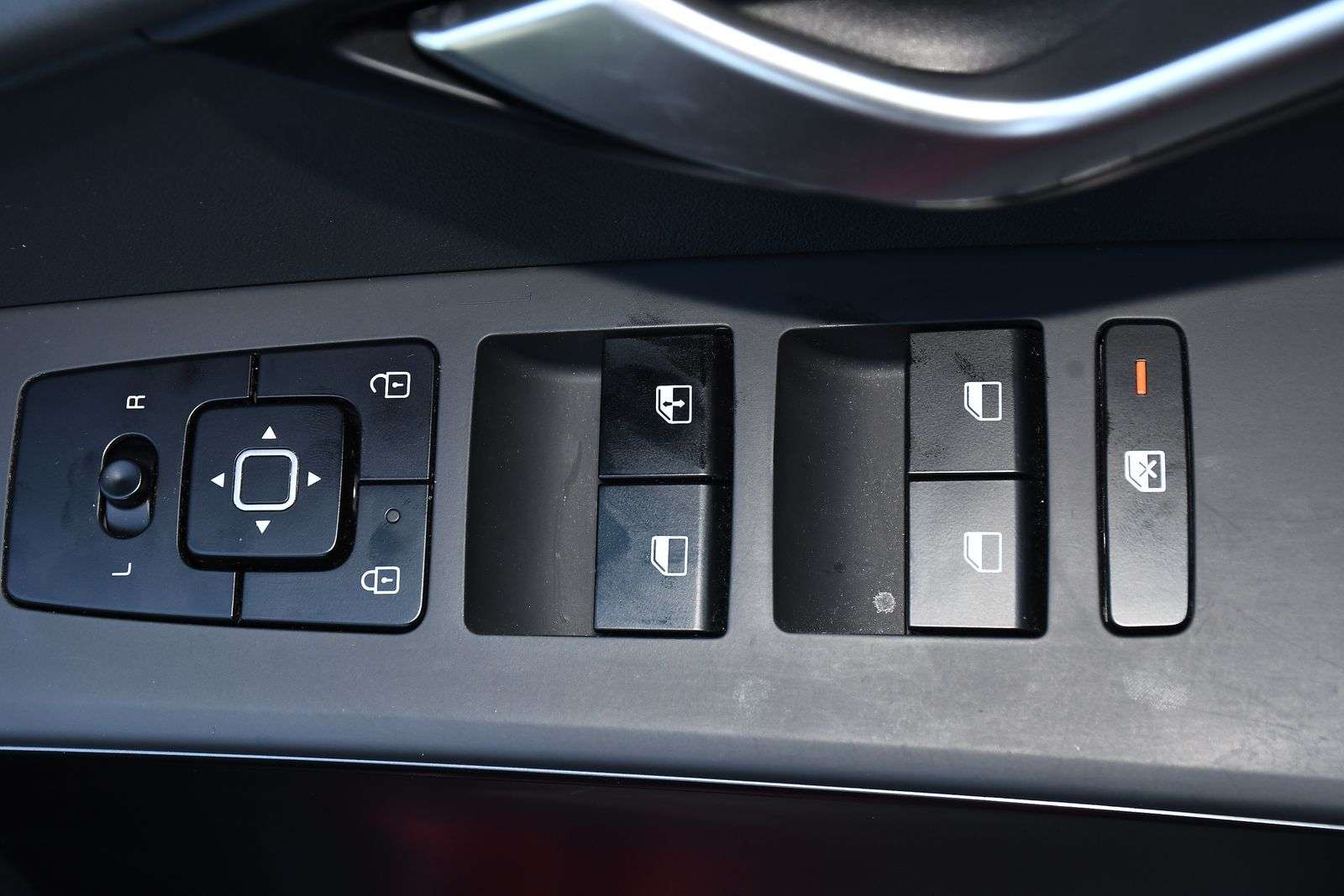 2023 KIA NIRO 2023 KIA NIRO