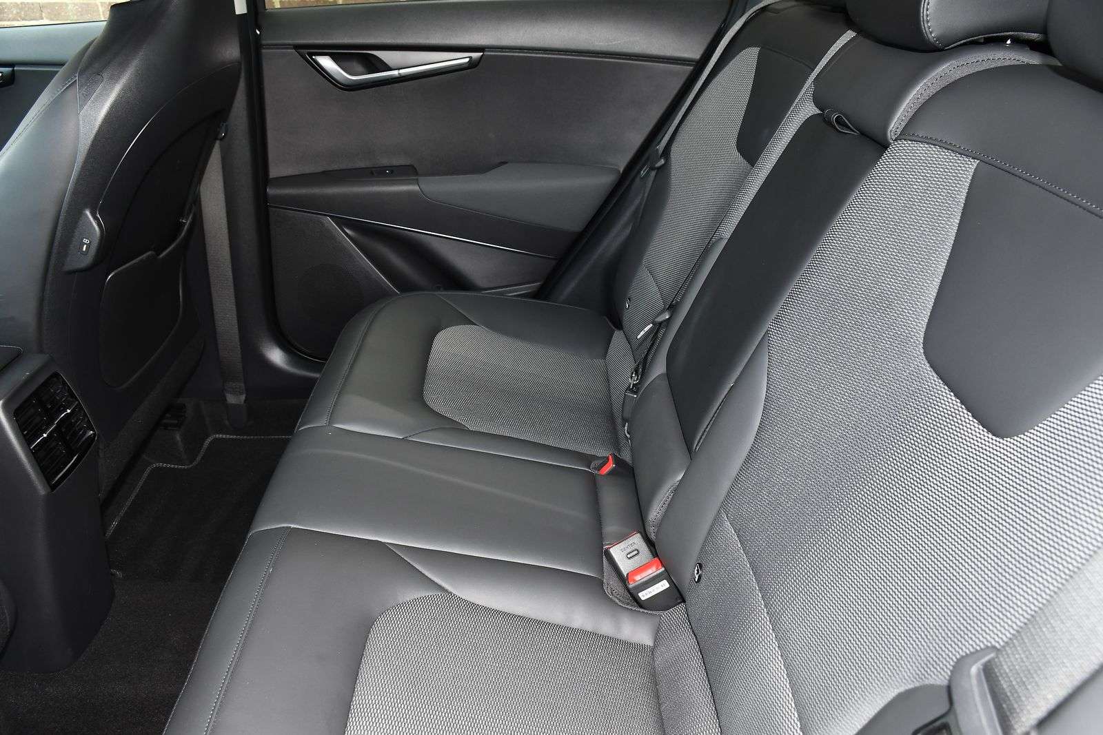 2023 KIA NIRO 2023 KIA NIRO