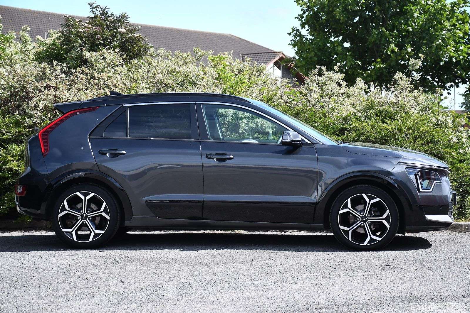 A 2023 KIA NIRO 1.6h GDi 3 SUV 5dr Petrol Hybrid DCT Euro 6 (s/s) (139 bhp) A 2023 KIA NIRO 1.6h GDi 3 SUV 5dr Petrol Hybrid DCT Euro 6 (s/s) (139 bhp)
