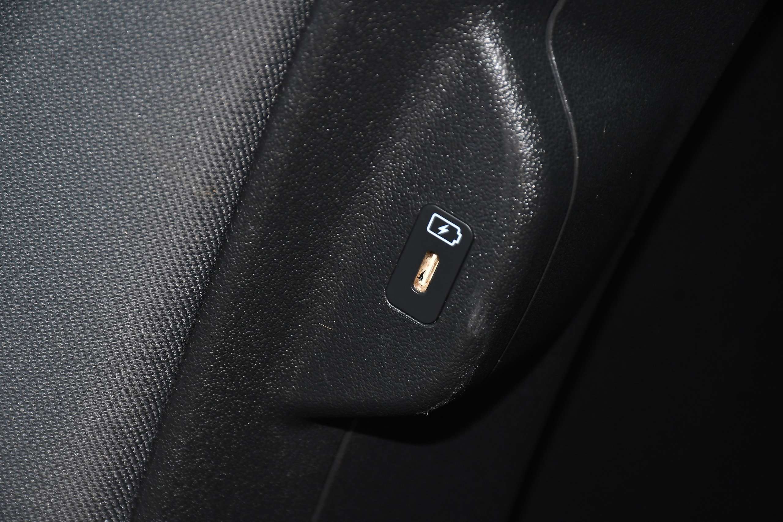 2023 KIA NIRO 2023 KIA NIRO