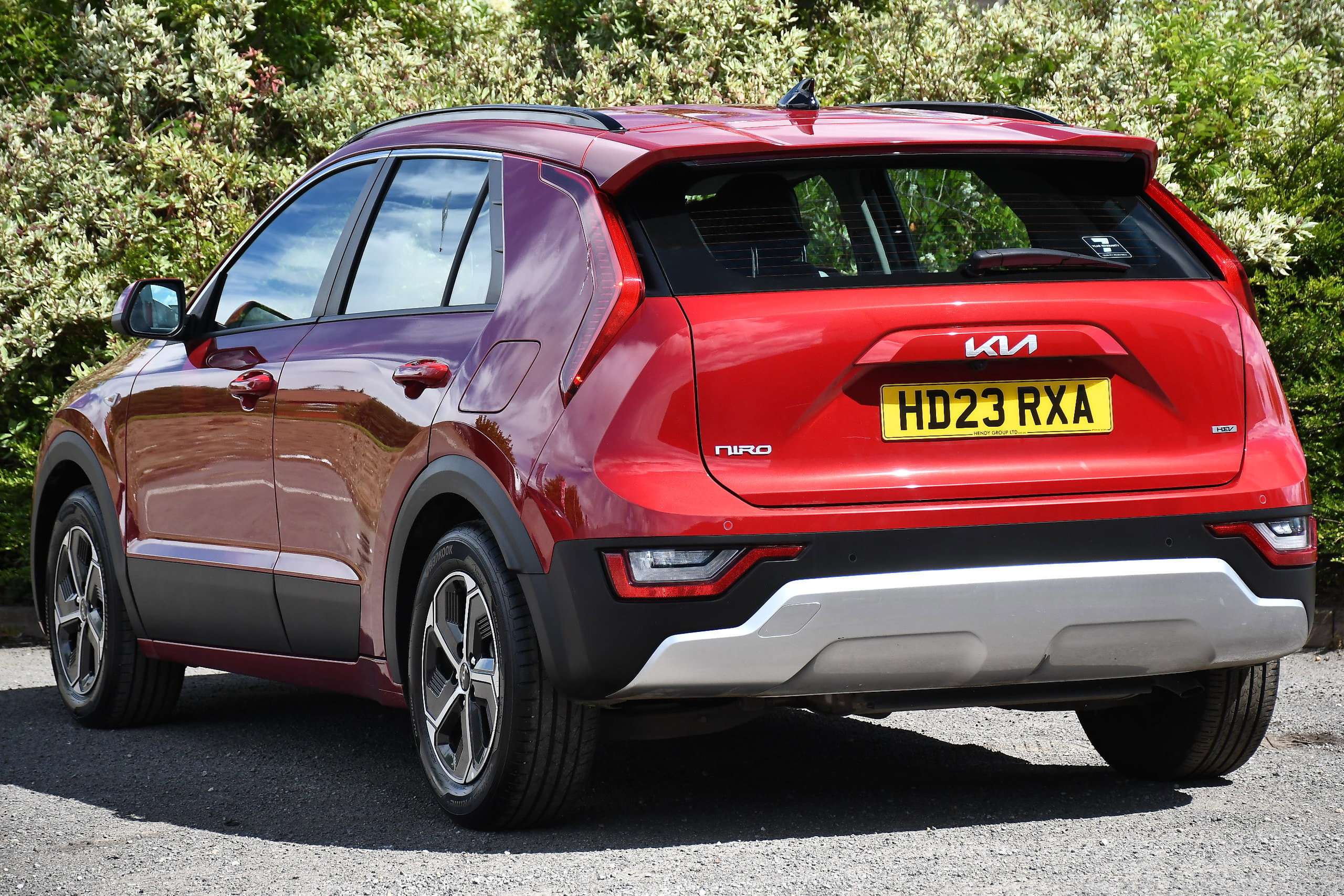 A 2023 KIA NIRO 1.6h GDi 2 SUV 5dr Petrol Hybrid DCT Euro 6 (s/s) (139 bhp) A 2023 KIA NIRO 1.6h GDi 2 SUV 5dr Petrol Hybrid DCT Euro 6 (s/s) (139 bhp)