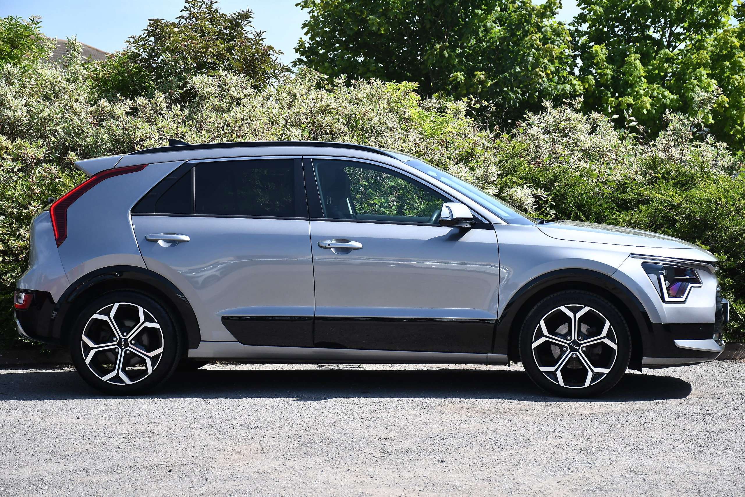 A 2022 KIA NIRO 1.6h GDi 3 SUV 5dr Petrol Hybrid DCT Euro 6 (s/s) (139 bhp) A 2022 KIA NIRO 1.6h GDi 3 SUV 5dr Petrol Hybrid DCT Euro 6 (s/s) (139 bhp)
