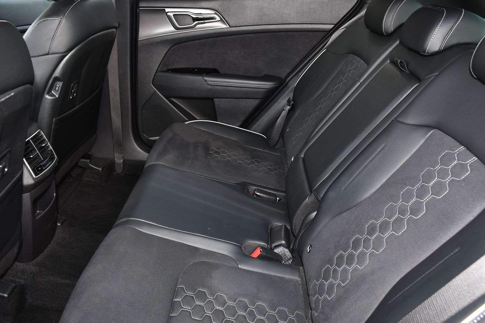 2023 KIA SPORTAGE 2023 KIA SPORTAGE