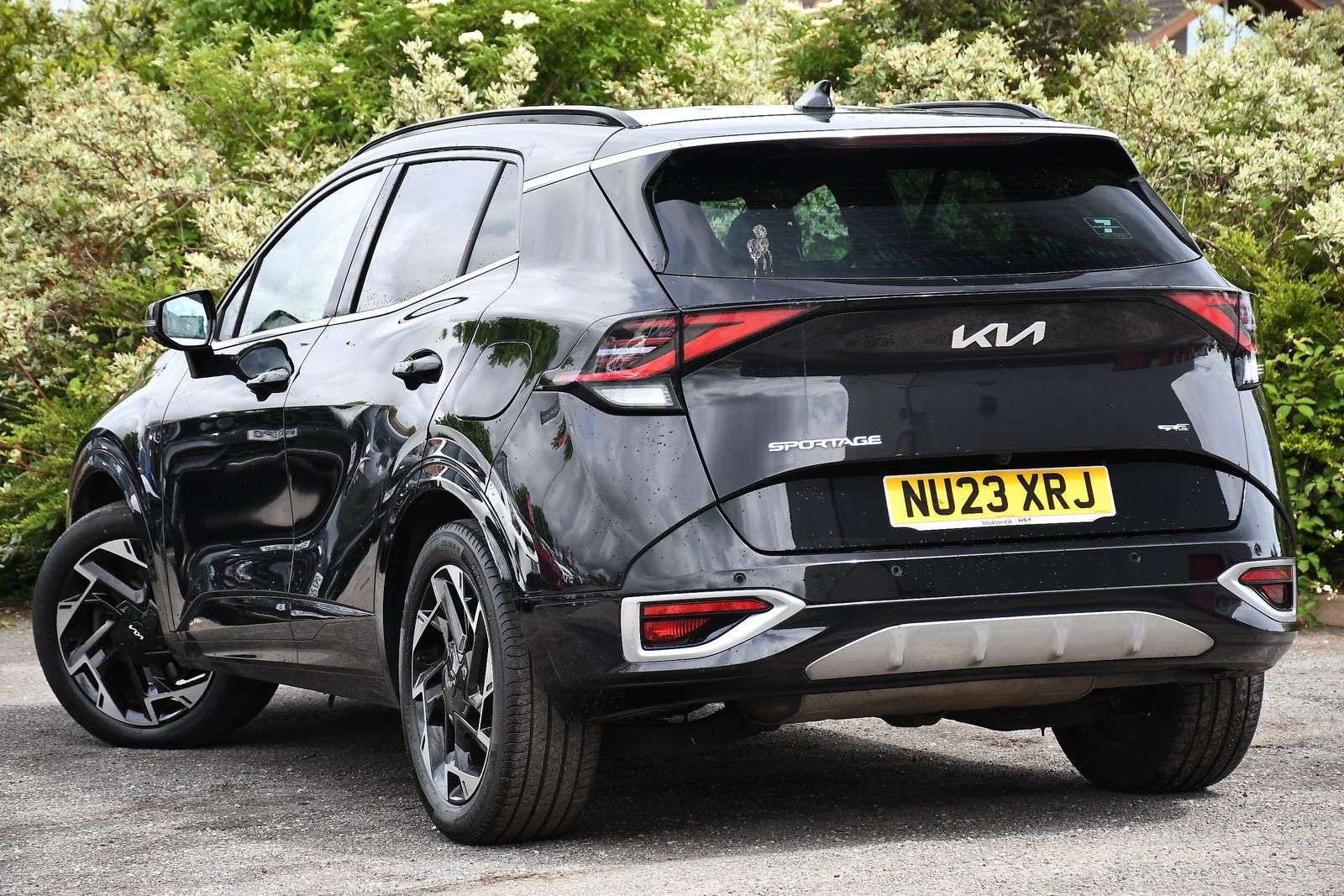 A 2023 KIA SPORTAGE 1.6 T-GDi MHEV GT-Line SUV 5dr Petrol Hybrid DCT Euro 6 (s/s) (148 bhp) A 2023 KIA SPORTAGE 1.6 T-GDi MHEV GT-Line SUV 5dr Petrol Hybrid DCT Euro 6 (s/s) (148 bhp)