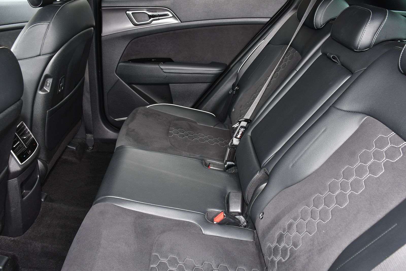 2023 KIA SPORTAGE 2023 KIA SPORTAGE
