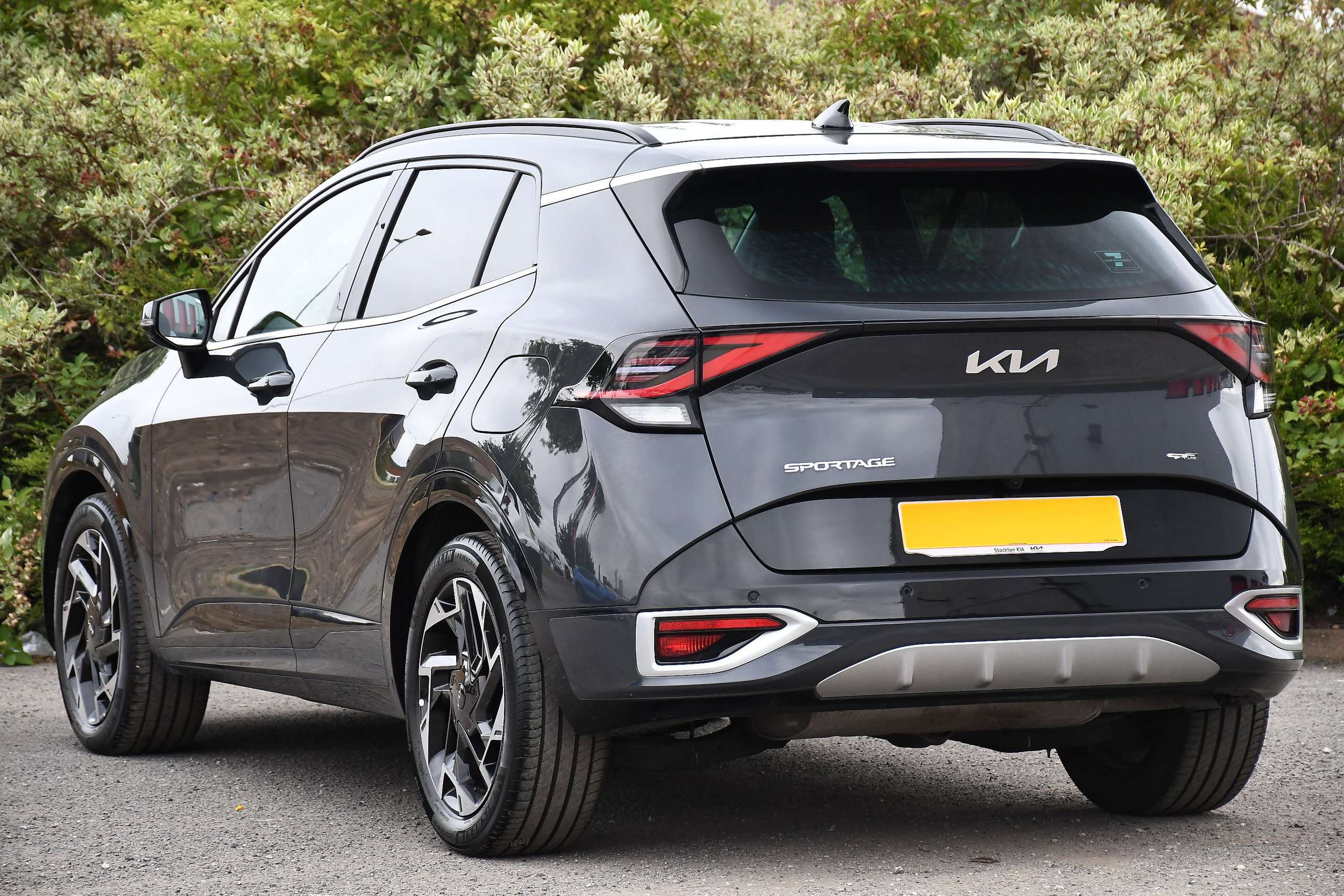 A 2023 KIA SPORTAGE 1.6 T-GDi MHEV GT-Line SUV 5dr Petrol Hybrid DCT Euro 6 (s/s) (148 bhp) A 2023 KIA SPORTAGE 1.6 T-GDi MHEV GT-Line SUV 5dr Petrol Hybrid DCT Euro 6 (s/s) (148 bhp)