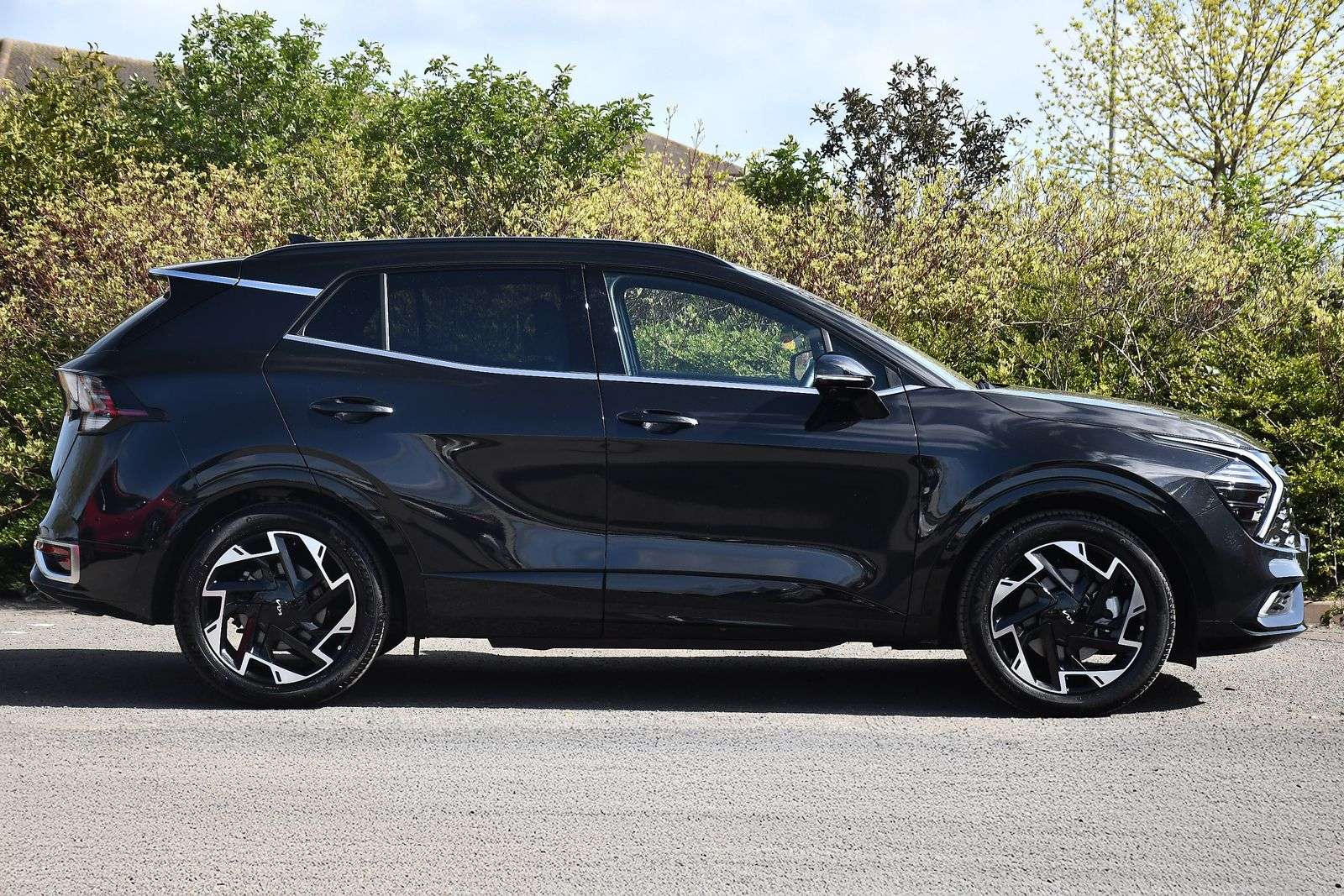 A 2025 KIA SPORTAGE 1.6 T-GDi MHEV GT-Line S SUV 5dr Petrol Hybrid DCT Euro 6 (s/s) (157 bhp) A 2025 KIA SPORTAGE 1.6 T-GDi MHEV GT-Line S SUV 5dr Petrol Hybrid DCT Euro 6 (s/s) (157 bhp)