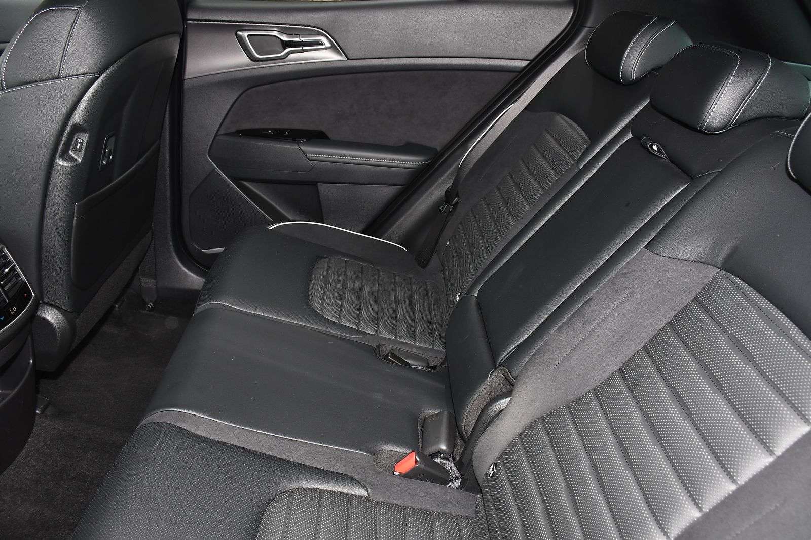 2025 KIA SPORTAGE 2025 KIA SPORTAGE