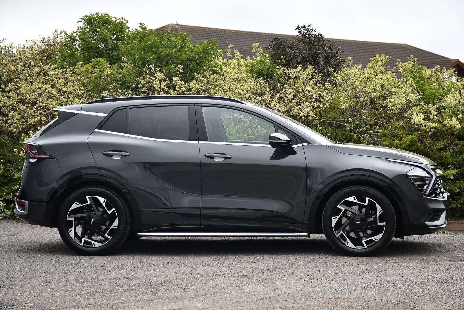 A 2025 KIA SPORTAGE 1.6 T-GDi MHEV GT-Line S SUV 5dr Petrol Hybrid DCT Euro 6 (s/s) (157 bhp) A 2025 KIA SPORTAGE 1.6 T-GDi MHEV GT-Line S SUV 5dr Petrol Hybrid DCT Euro 6 (s/s) (157 bhp)