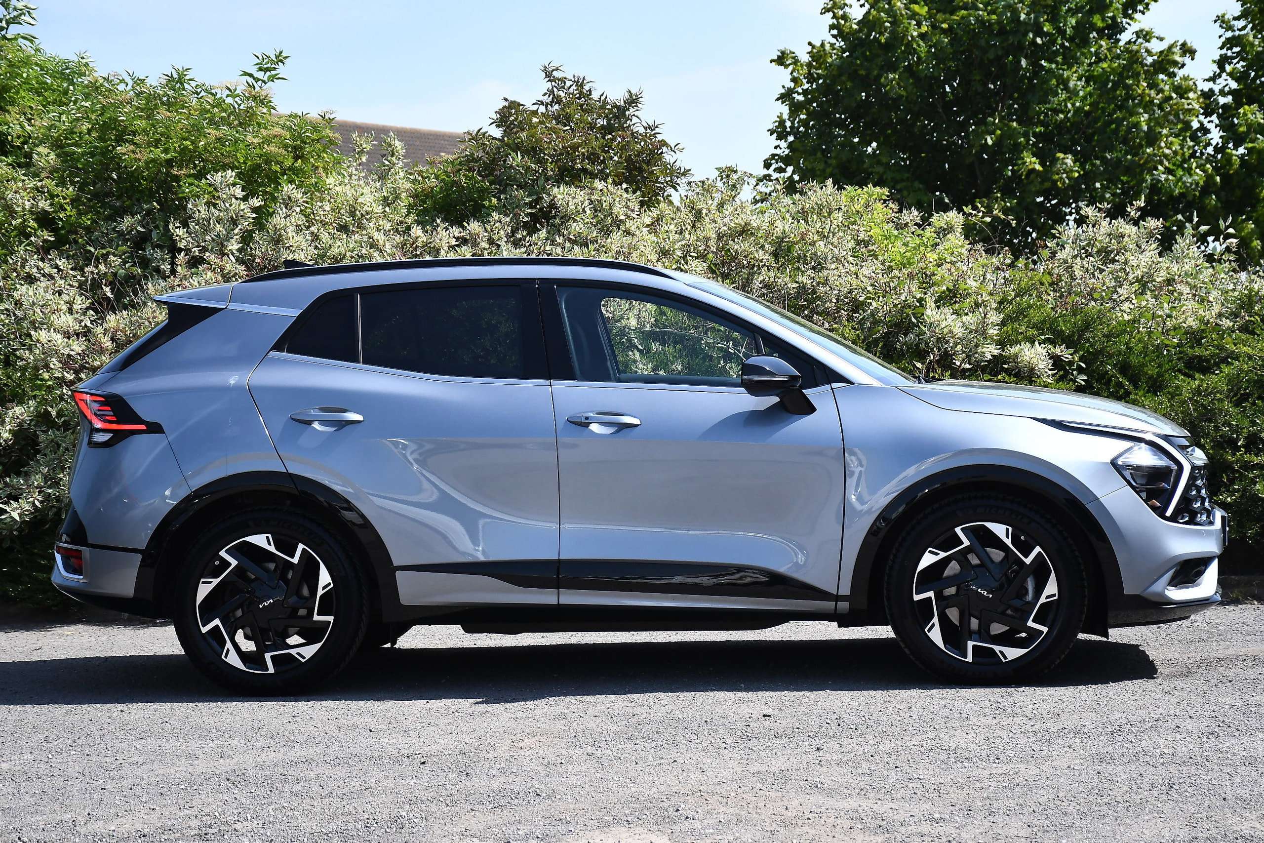 A 2024 KIA SPORTAGE 1.6 T-GDi MHEV GT-Line SUV 5dr Petrol Hybrid DCT Euro 6 (s/s) (157 bhp) A 2024 KIA SPORTAGE 1.6 T-GDi MHEV GT-Line SUV 5dr Petrol Hybrid DCT Euro 6 (s/s) (157 bhp)
