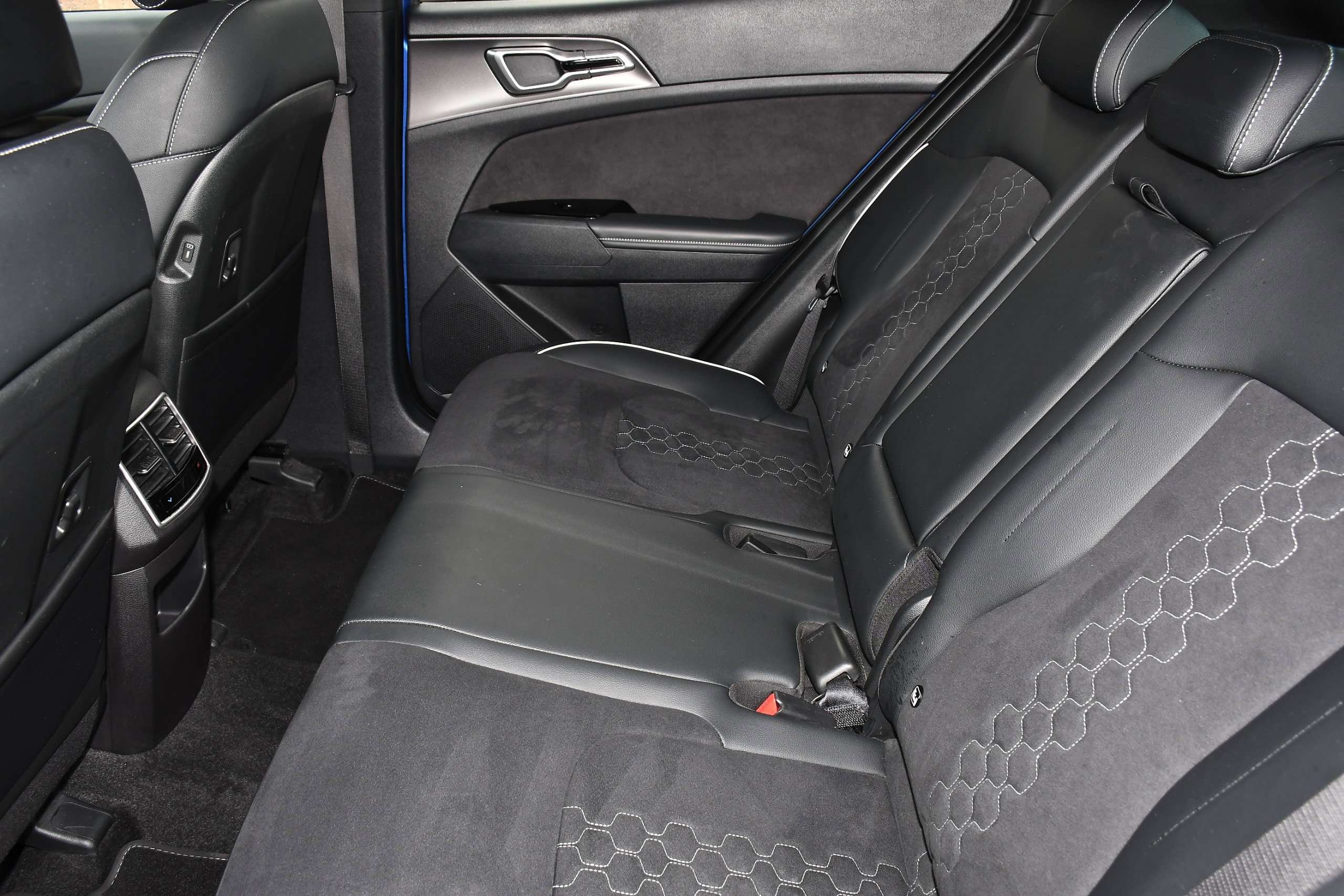 2023 KIA SPORTAGE 2023 KIA SPORTAGE